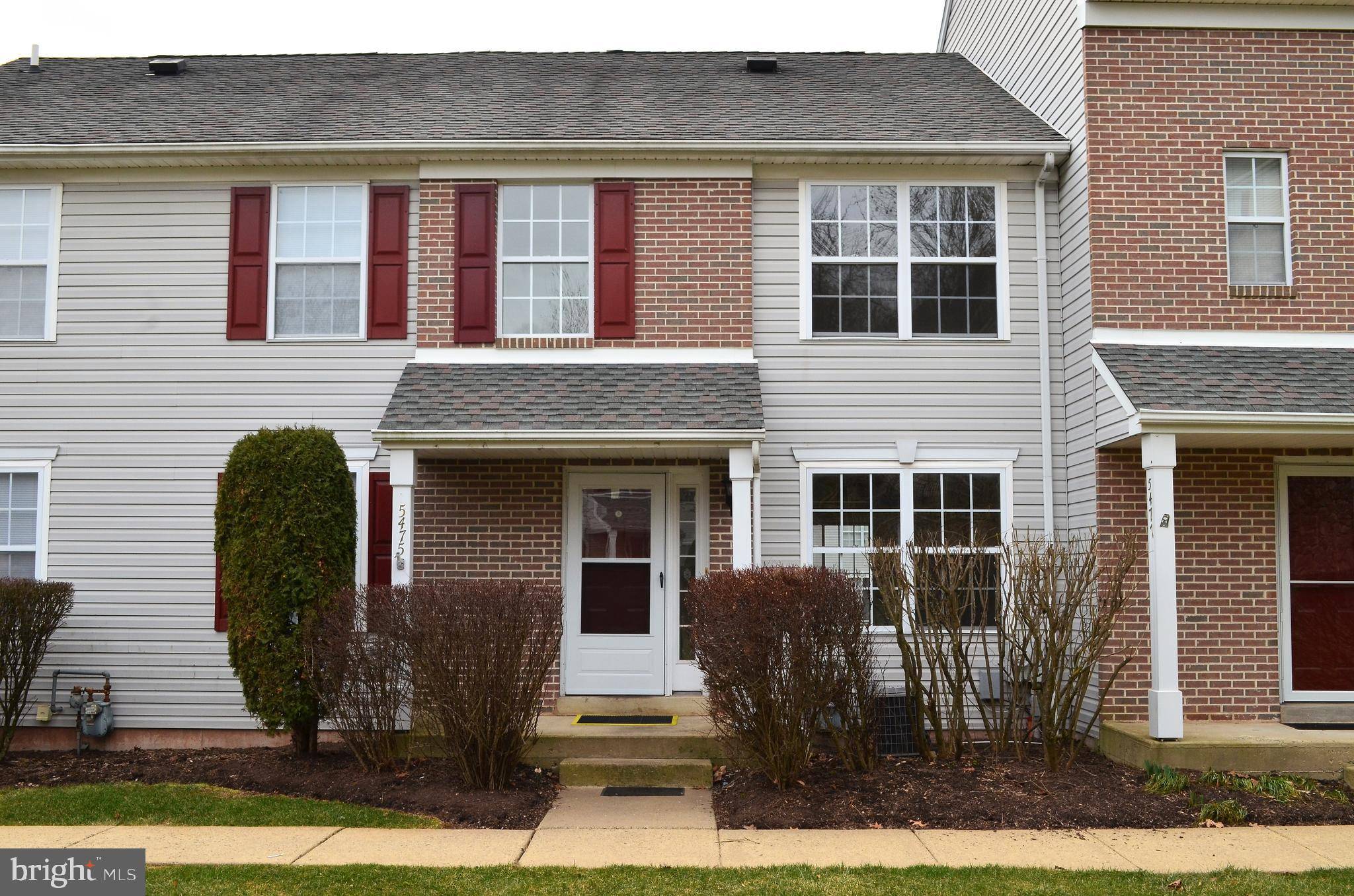 Doylestown, PA 18902,5475 RINKER CIR #302