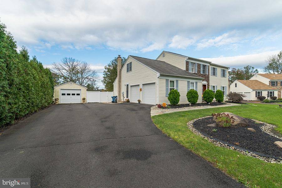 Perkasie, PA 18944,1410 HOLLY DR