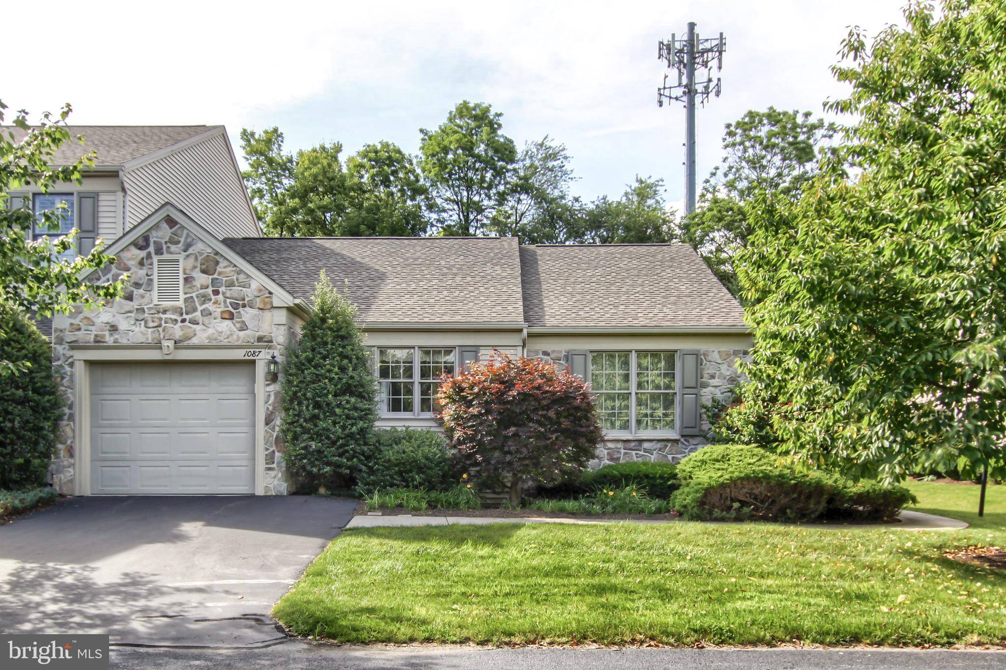 Mechanicsburg, PA 17050,1087 PEBBLE CT