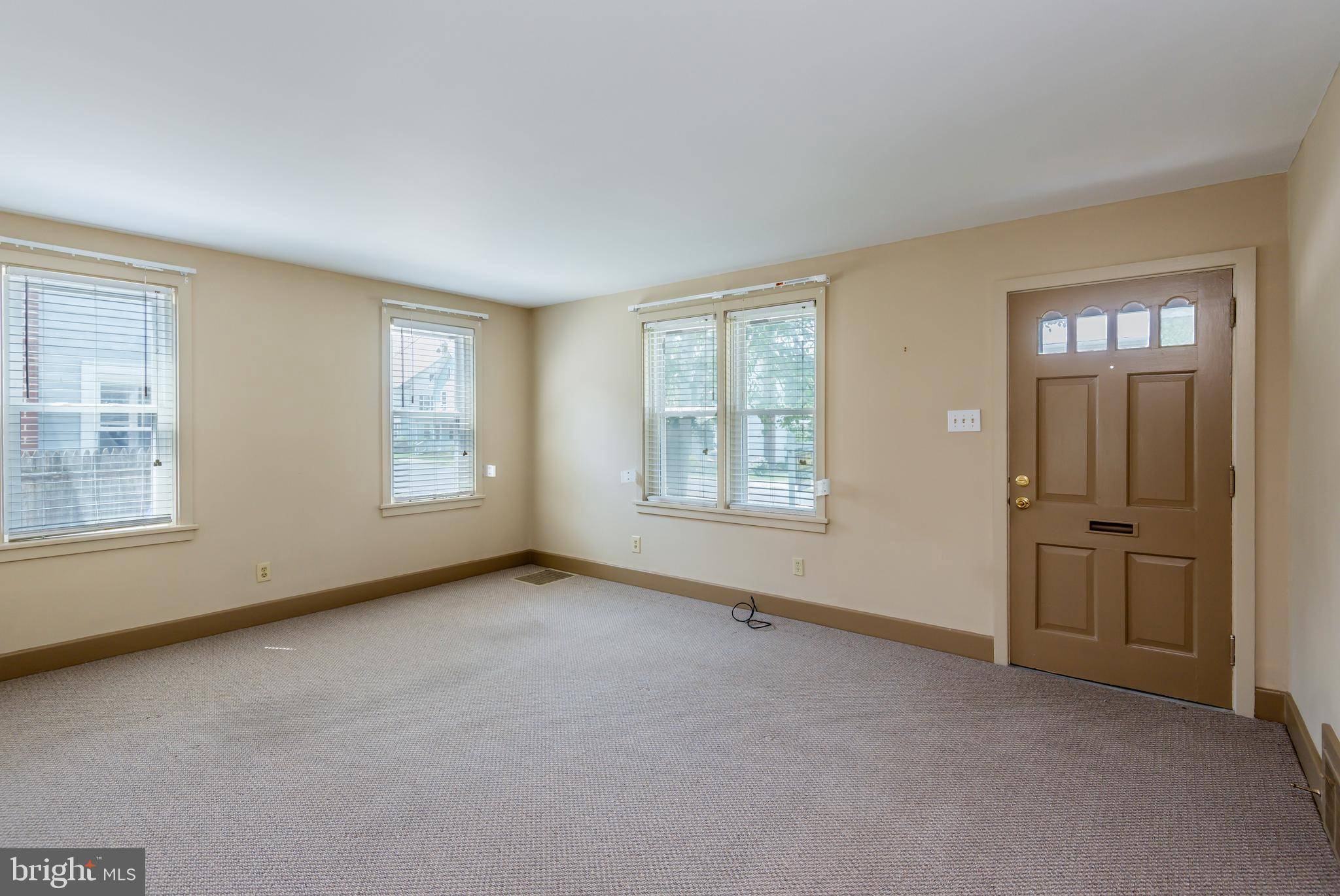 Mount Holly Springs, PA 17065,24 E PINE ST