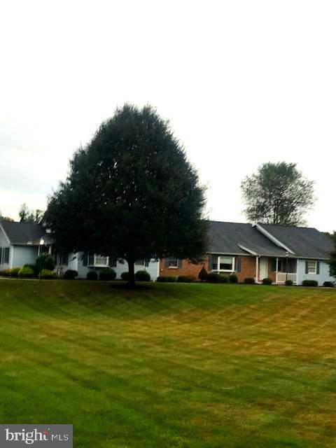 Carlisle, PA 17013,32 STRAWBERRY DR