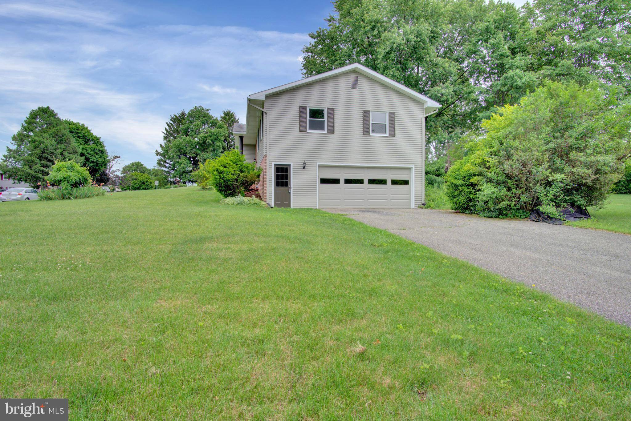 Carlisle, PA 17013,70 MOONGALE DR