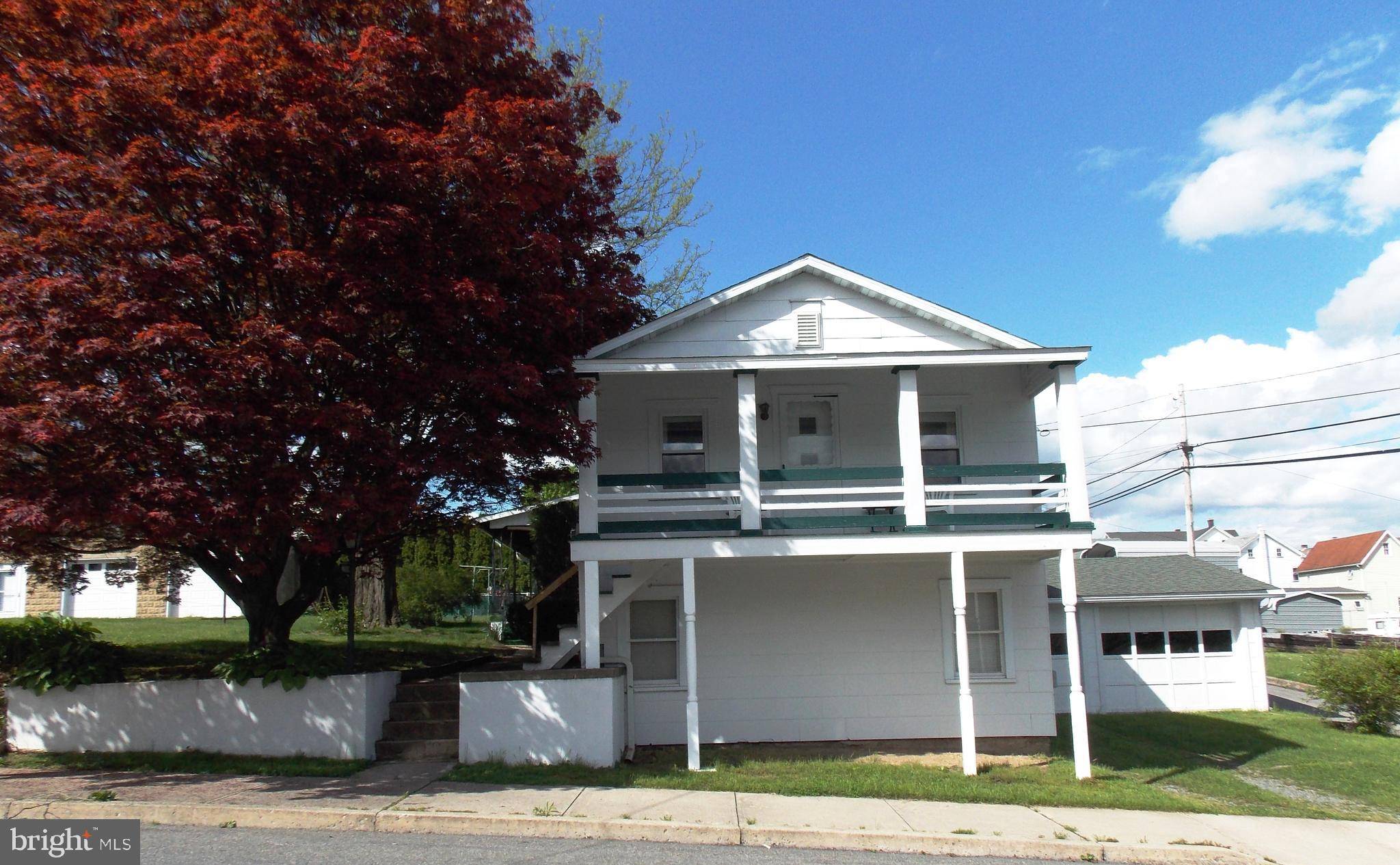 Lehighton, PA 18235,328 UNION ST