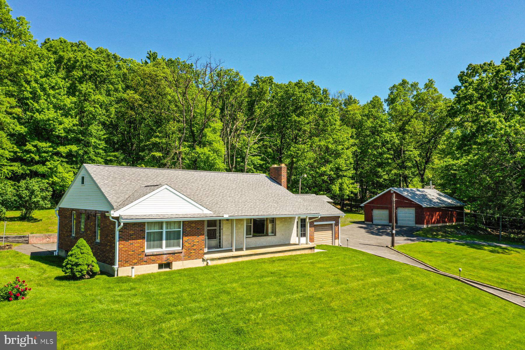 Lehighton, PA 18235,216 BEAVER RUN DR