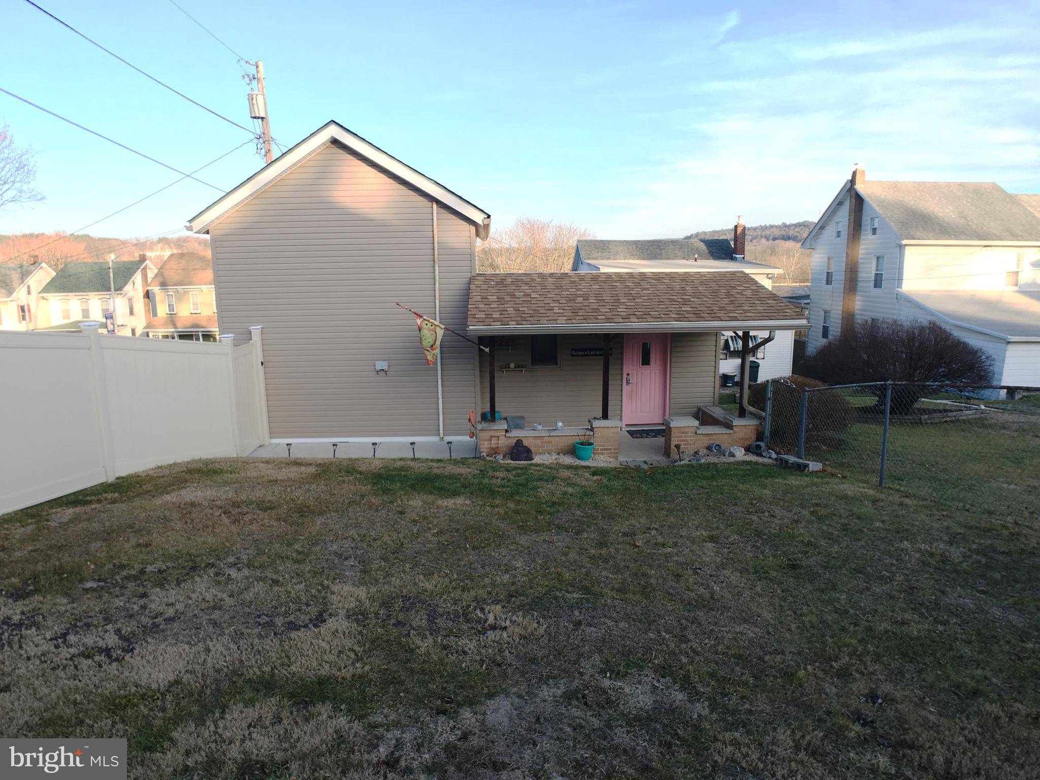 Lehighton, PA 18235,109 COAL ST