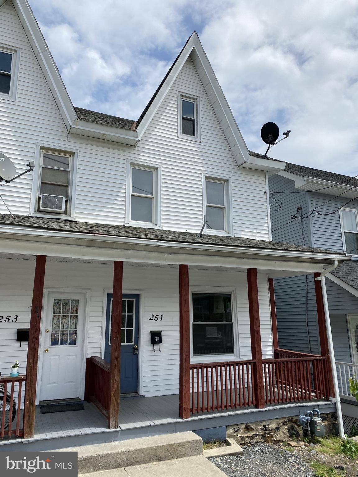 Lehighton, PA 18235,251 N 2ND ST