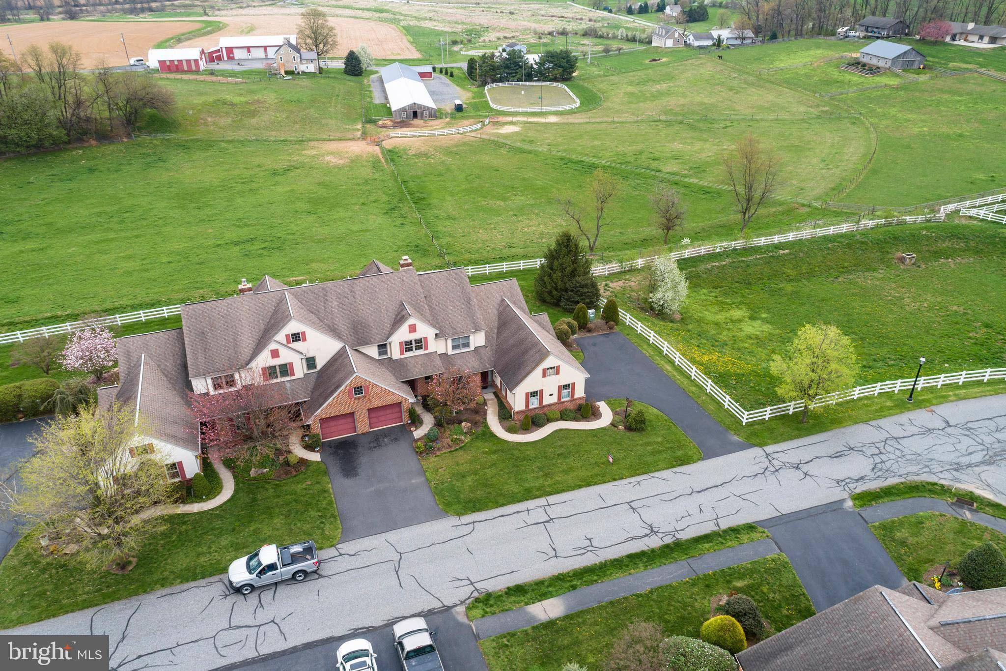 Elverson, PA 19520,227 STEEPLECHASE DR