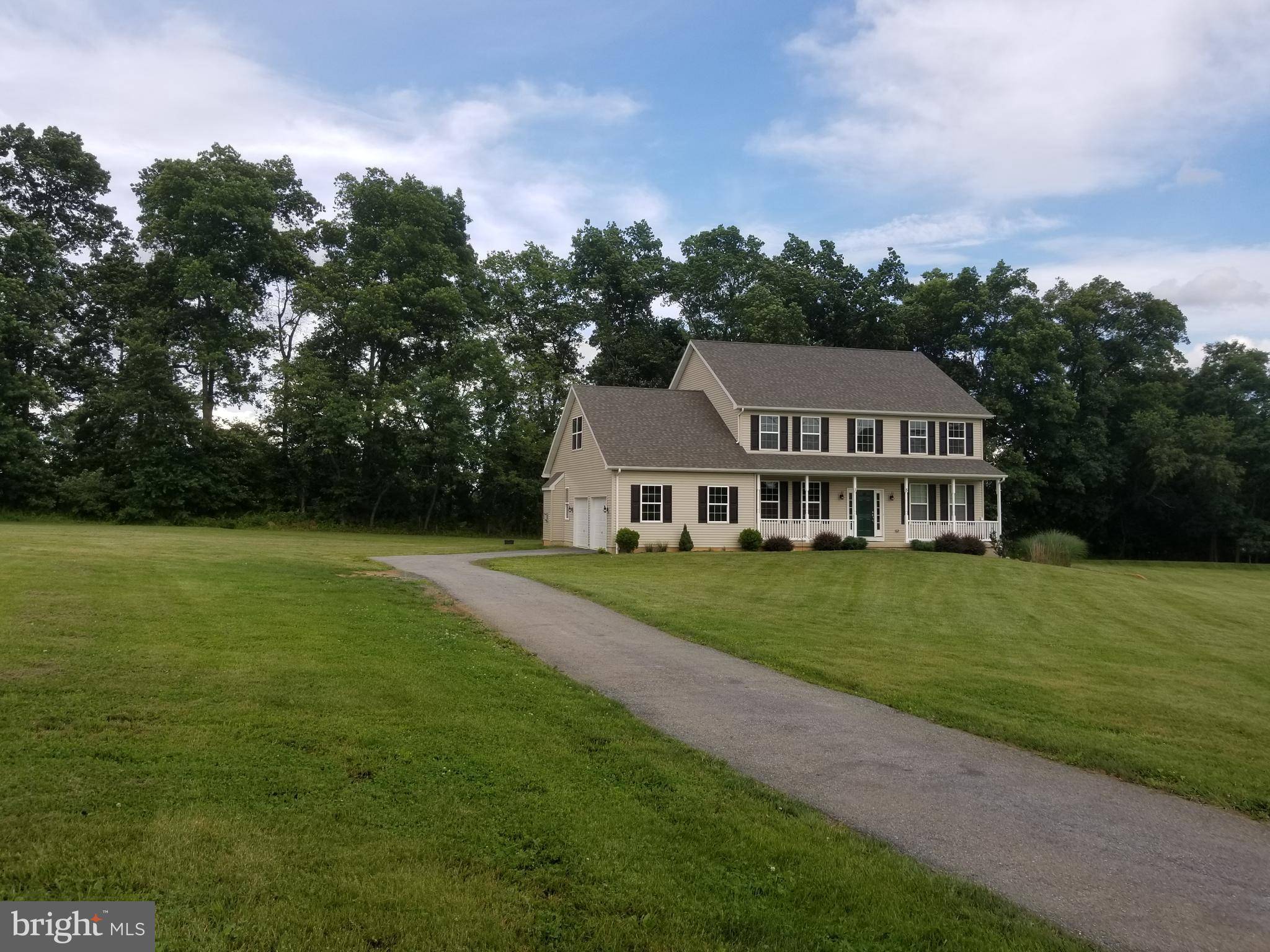 Glenmoore, PA 19343,15 COLTS FOOT LN