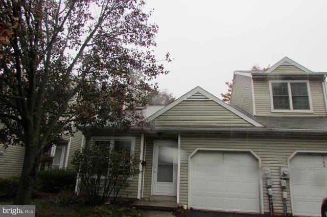 Harrisburg, PA 17111,6104 SPRING KNOLL DR