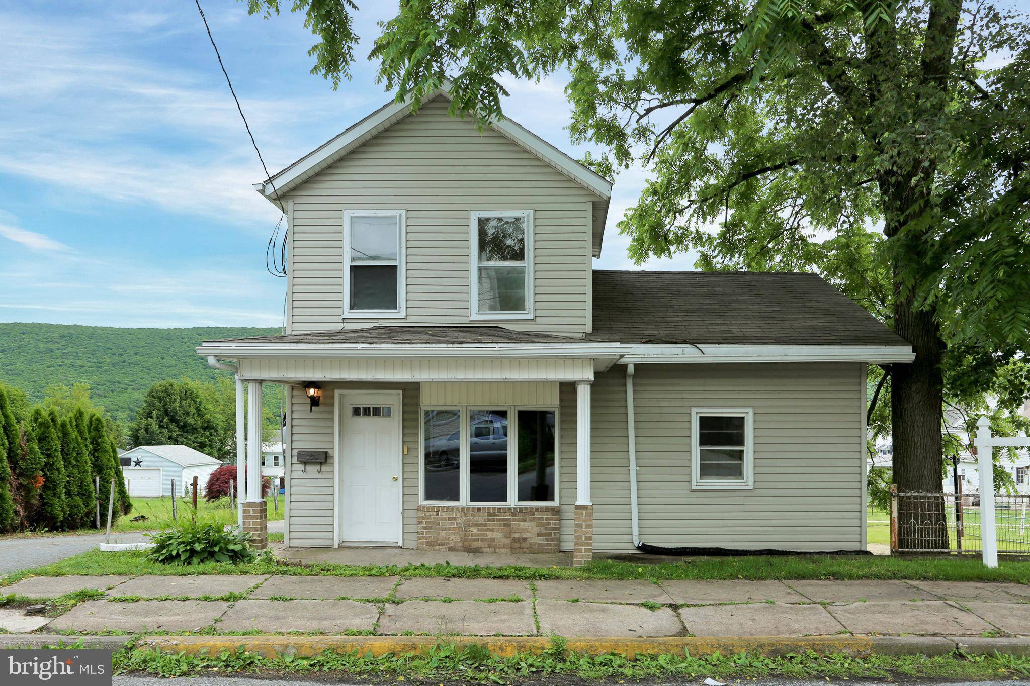 Williamstown, PA 17098,118 E BROAD ST