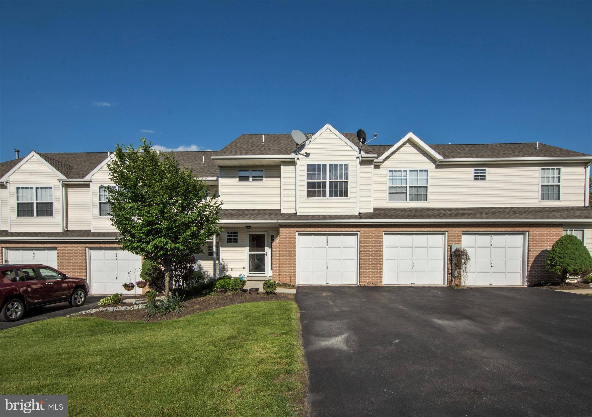 Harrisburg, PA 17110,1943 DAYBREAK CIR