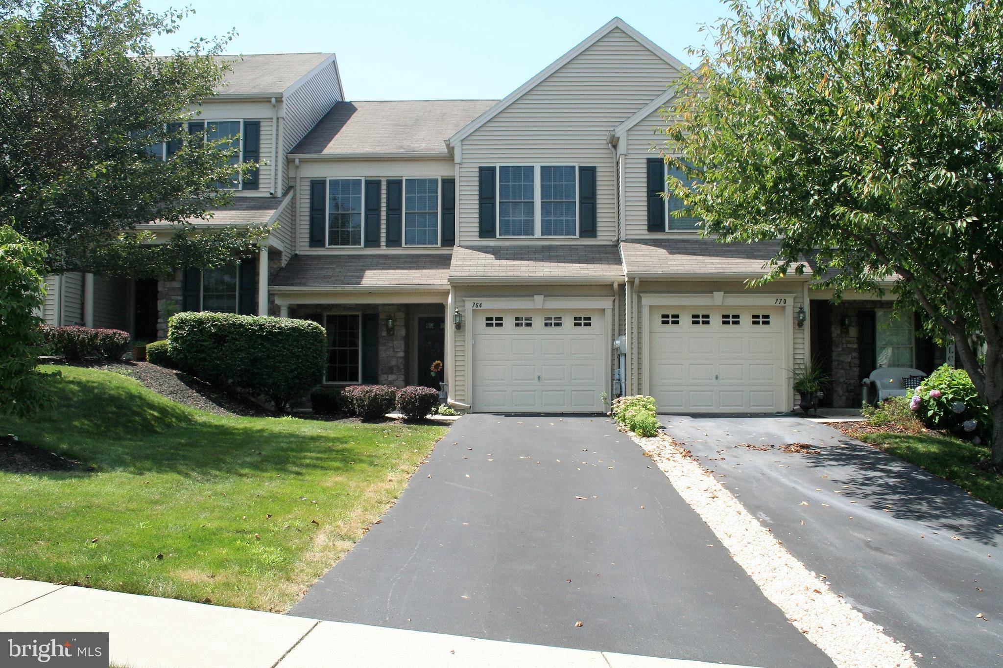 Hummelstown, PA 17036,764 CREEKSIDE DR