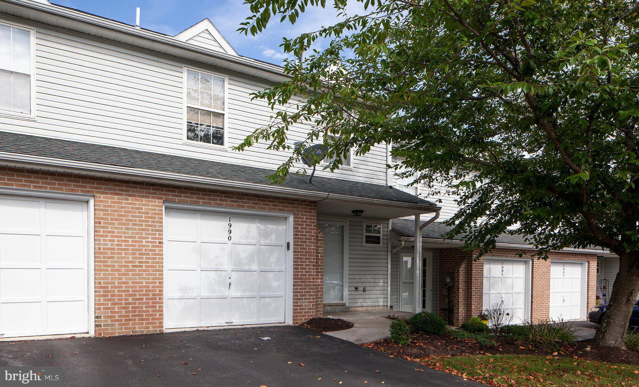 Harrisburg, PA 17110,1990 DAYBREAK CIR