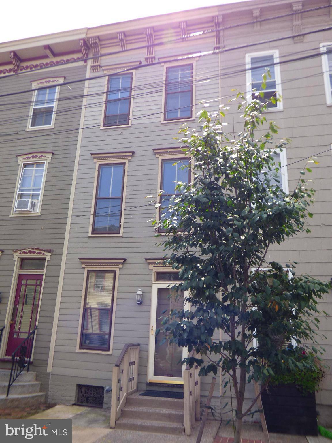 Harrisburg, PA 17102,221 BOAS ST