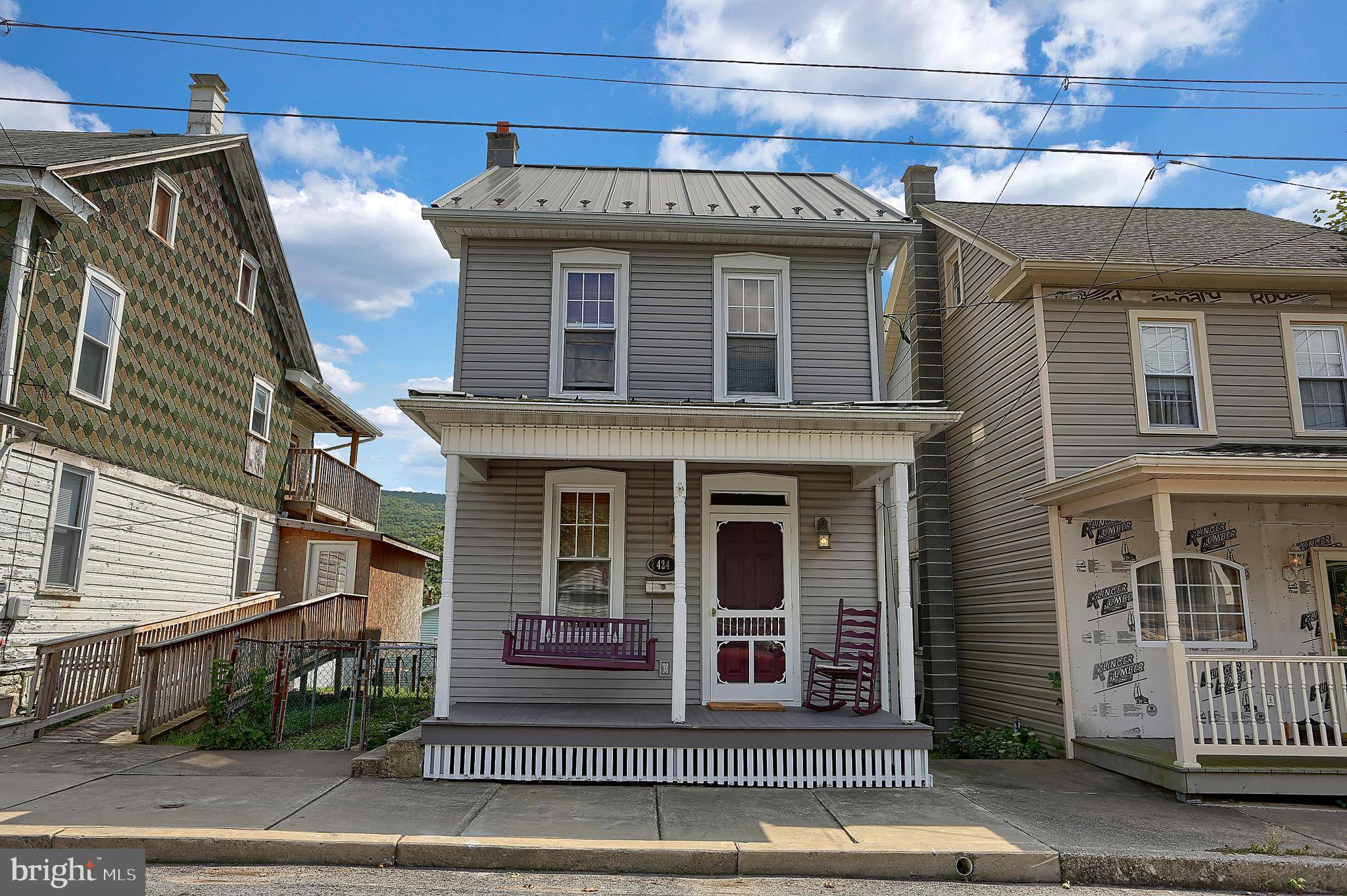 Williamstown, PA 17098,424 JULIAN ST