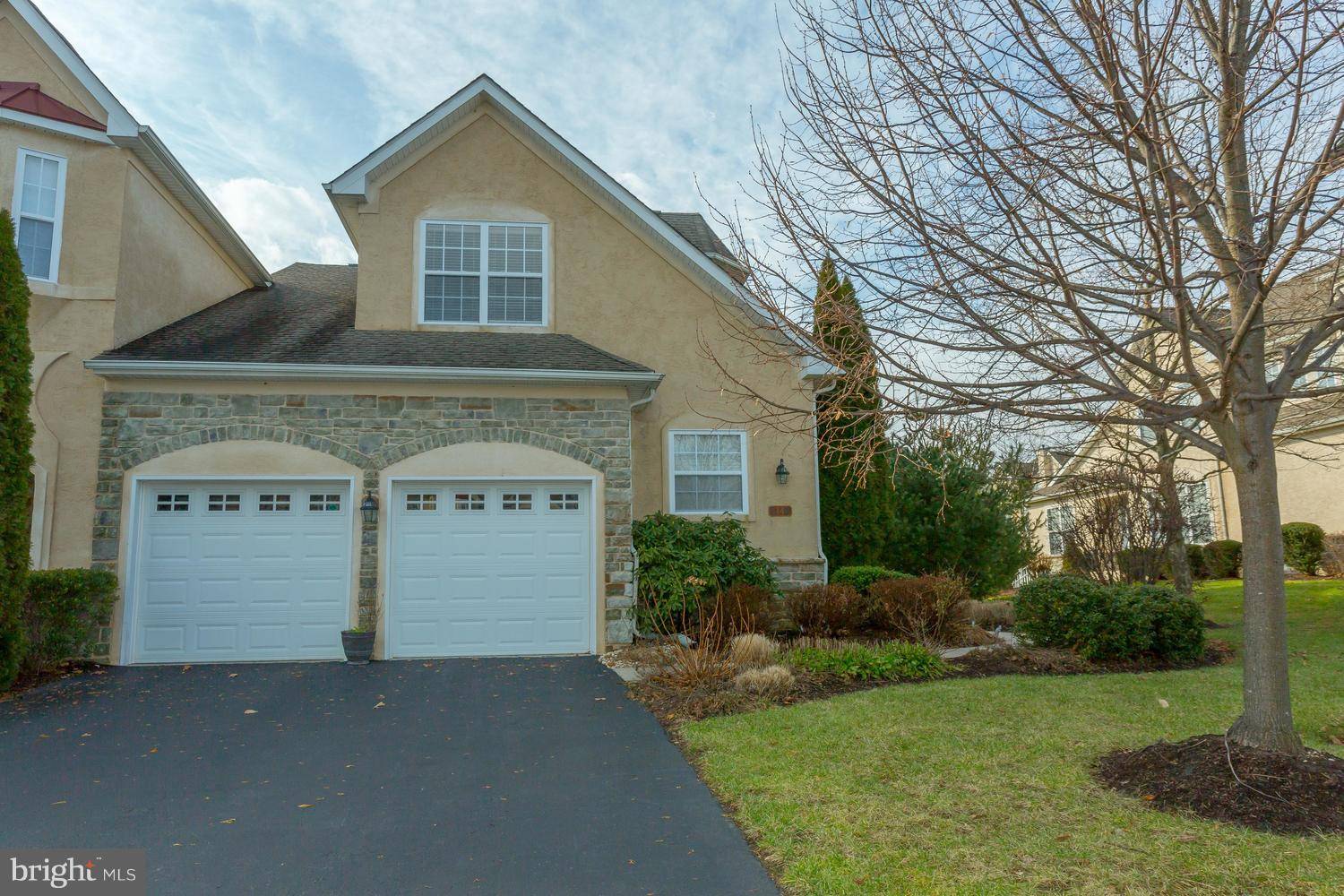 West Chester, PA 19382,14 OAK LEAF LN