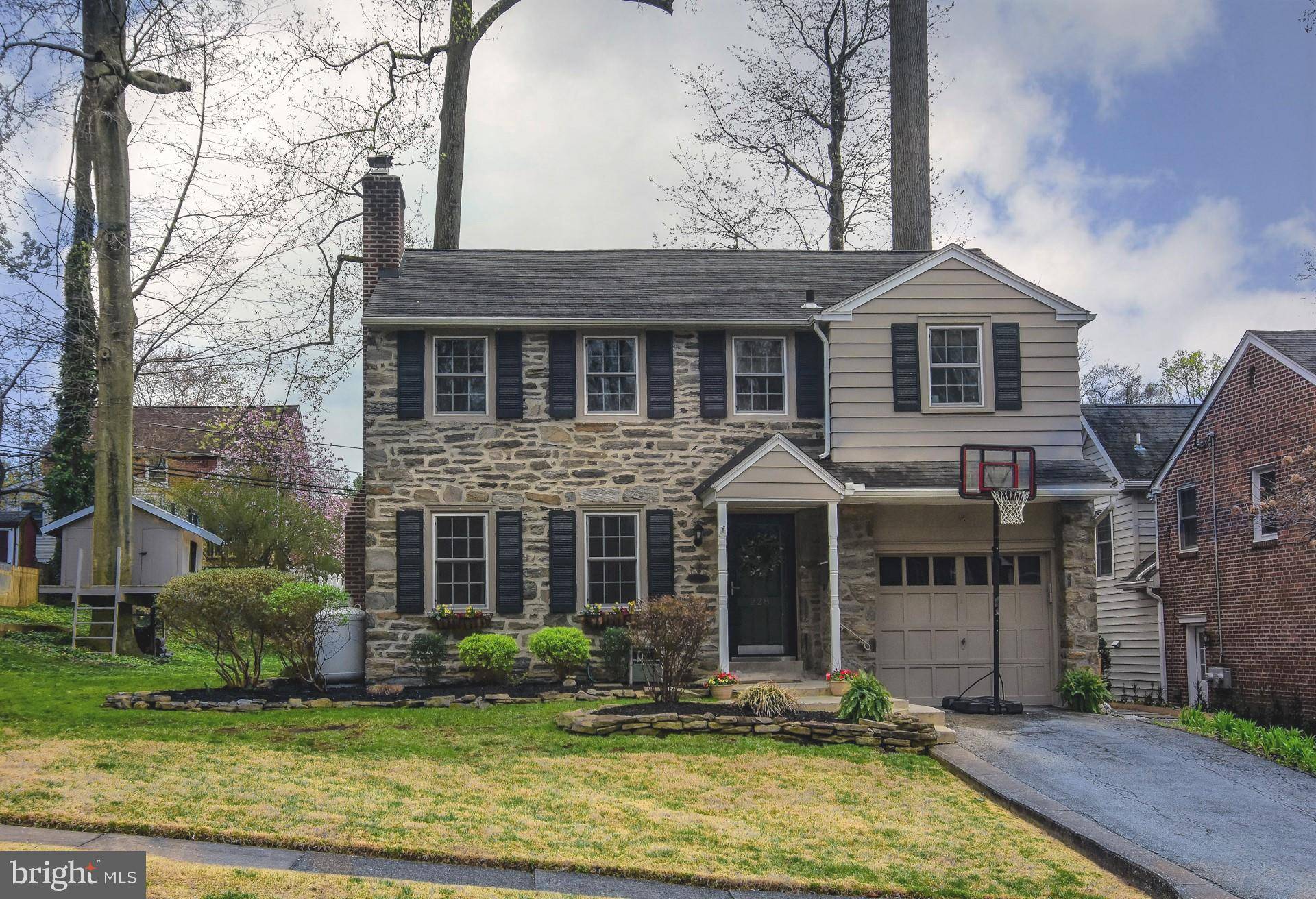 Drexel Hill, PA 19026,228 WARRIOR RD