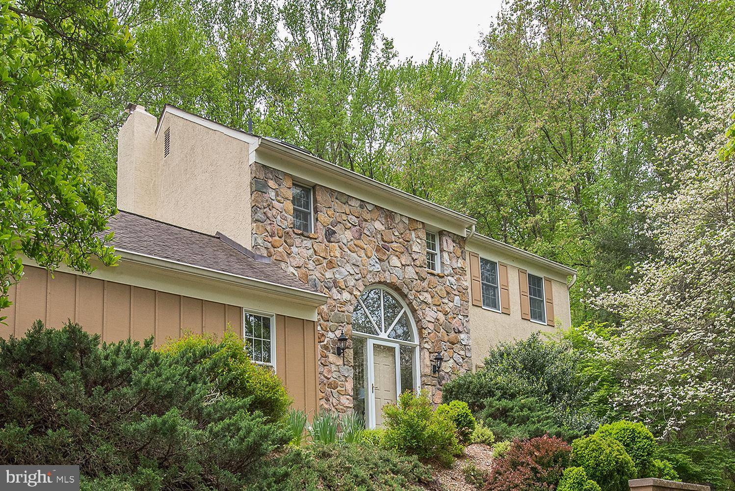 Radnor, PA 19008,823 MEADOWBROOK LN