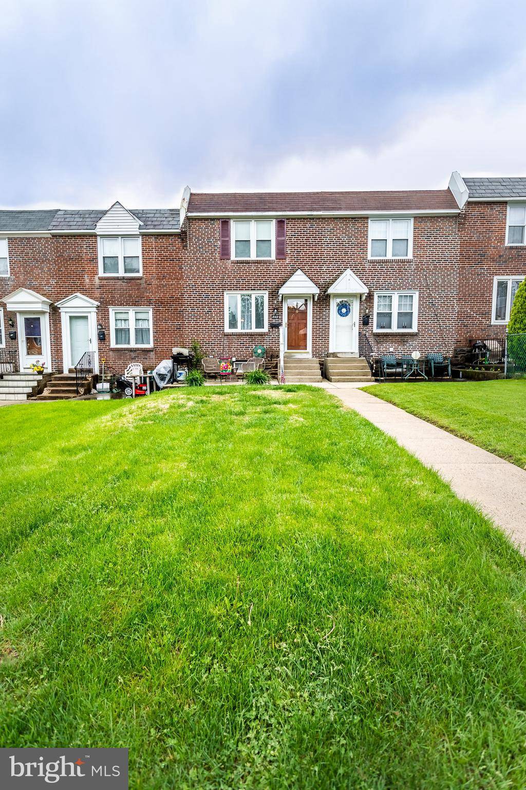 Clifton Heights, PA 19018,242 CRESTWOOD DR