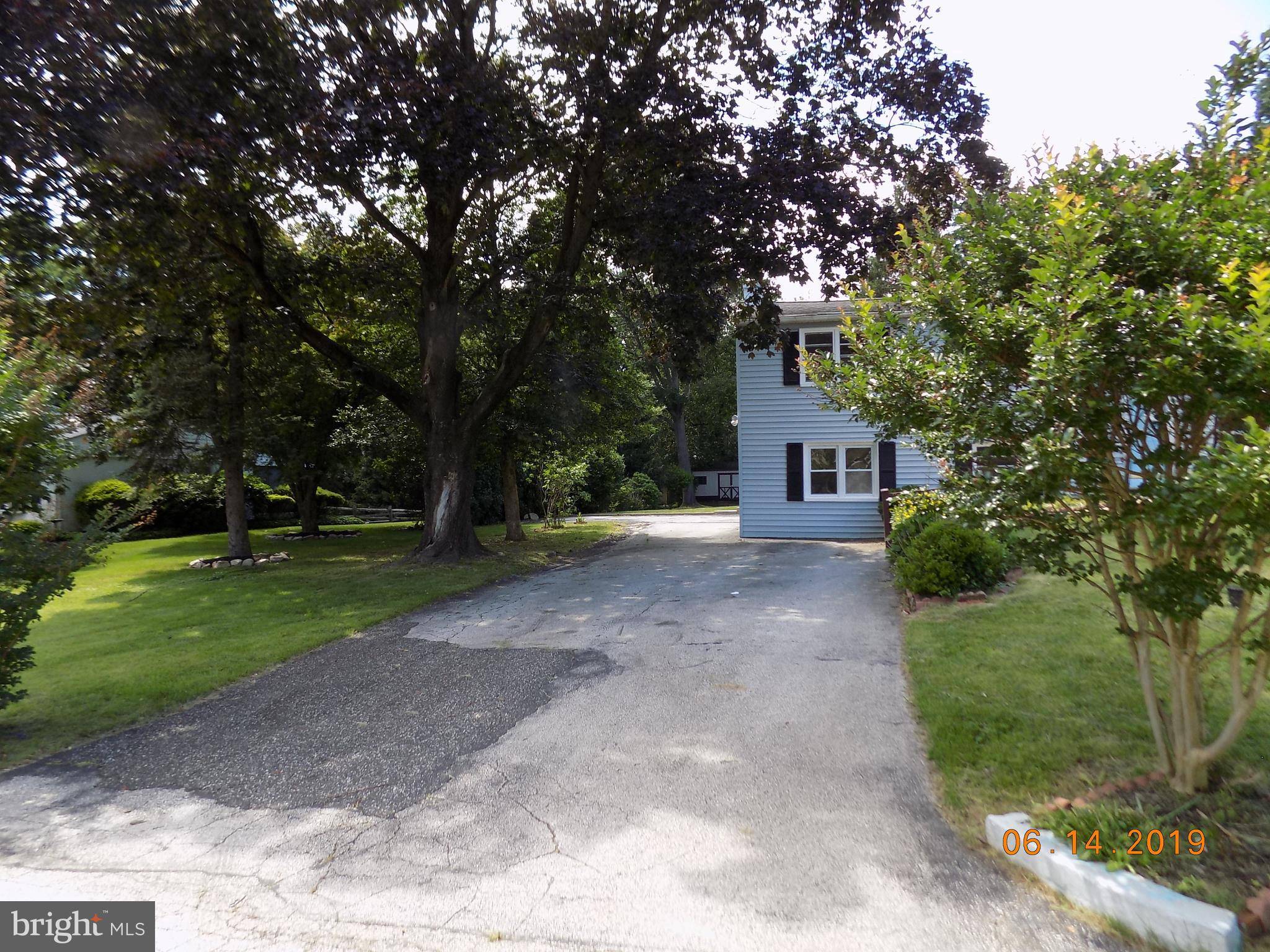 Media, PA 19063,813 RIDGE LN