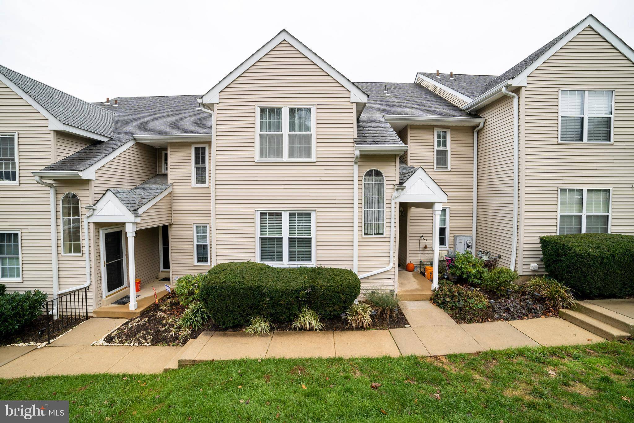 Aston, PA 19014,369 CASHEL CT