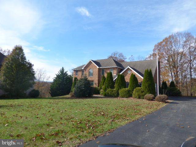 Greencastle, PA 17225,2384 CASTLEGREEN DR