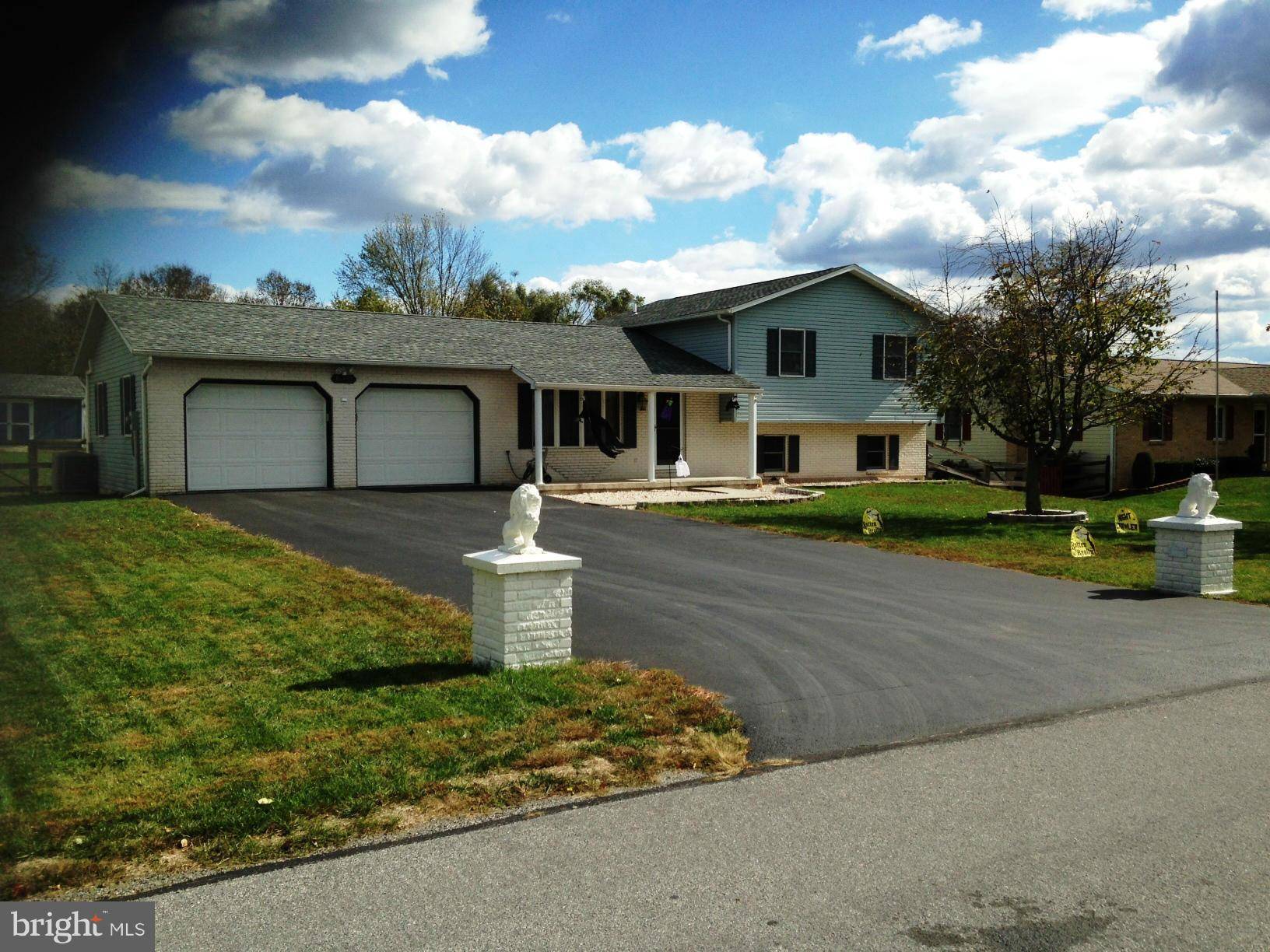 Greencastle, PA 17225,12498 RANDY DR