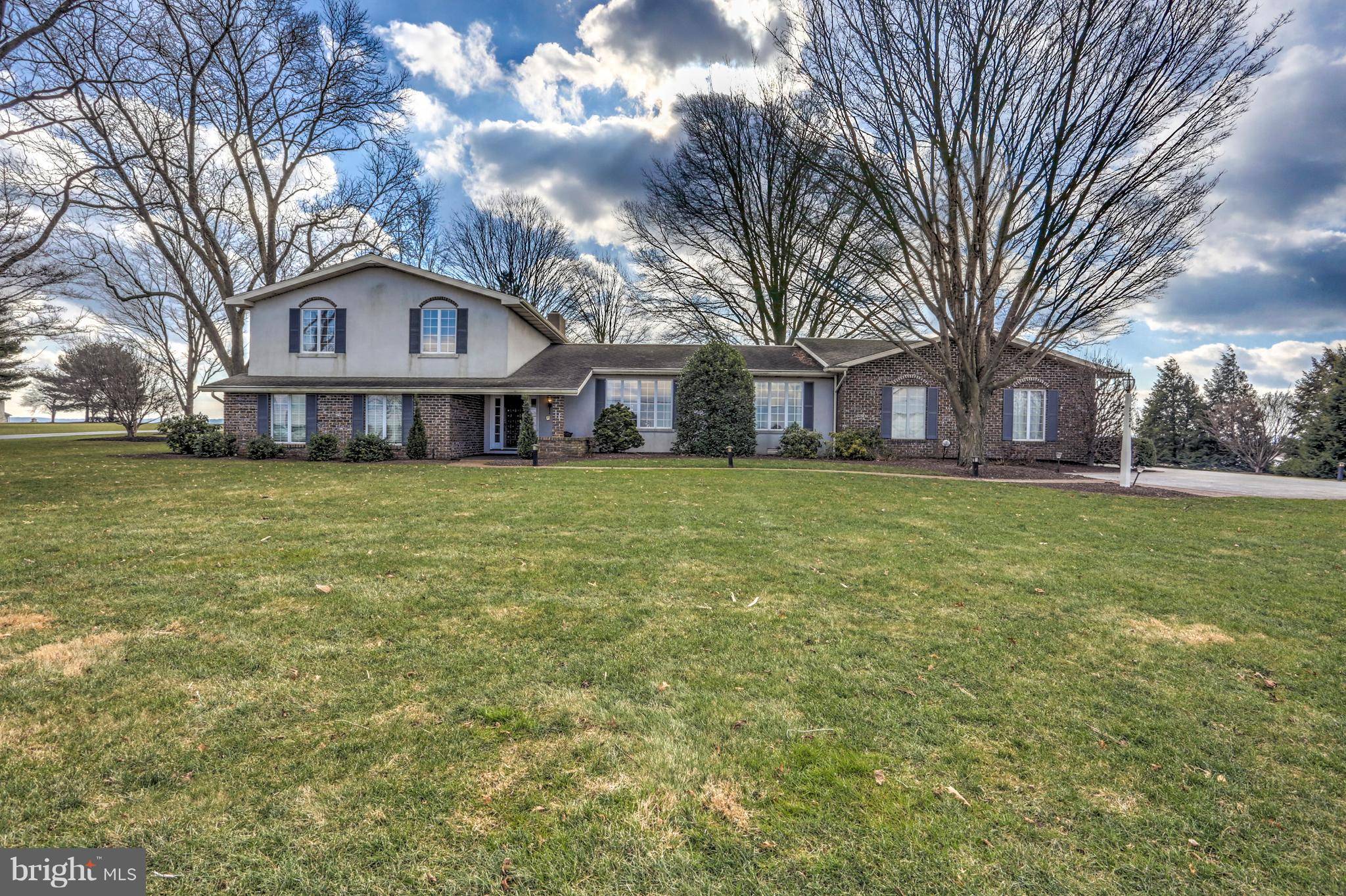 Ronks, PA 17572,2524 S CHERRY LN