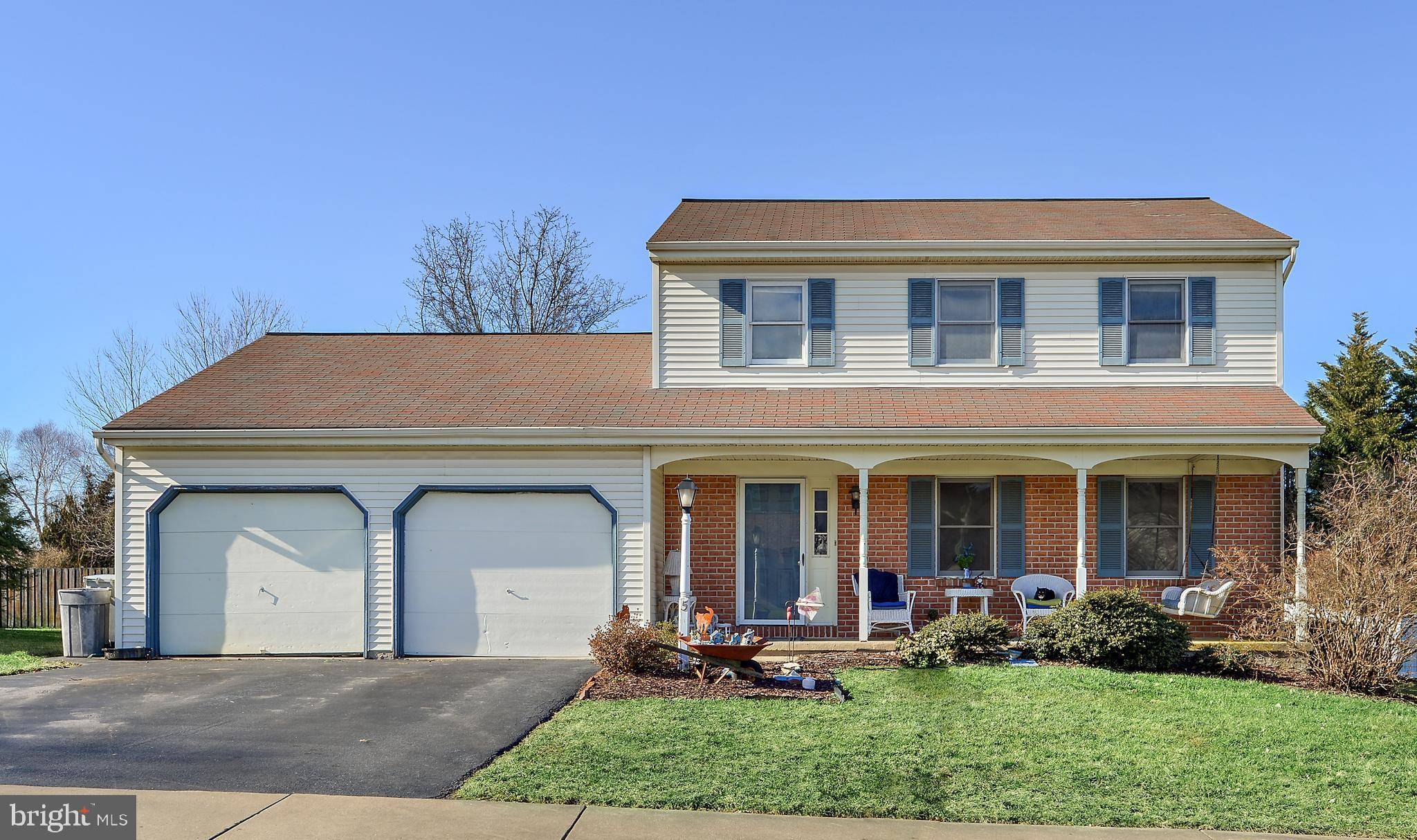 Ephrata, PA 17522,5 BRIDLE PATH