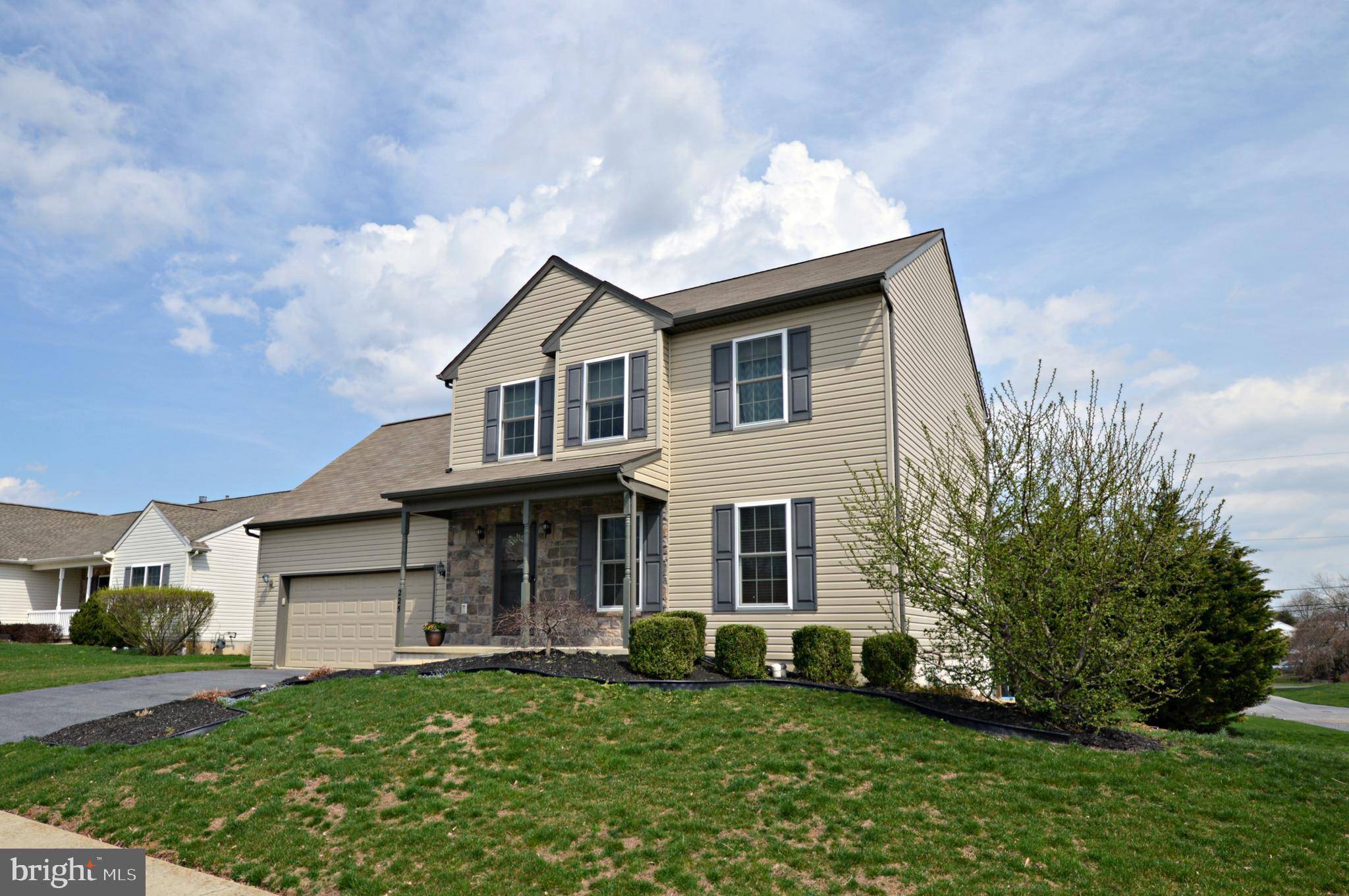 Manheim, PA 17545,225 CEDAR HOLLOW