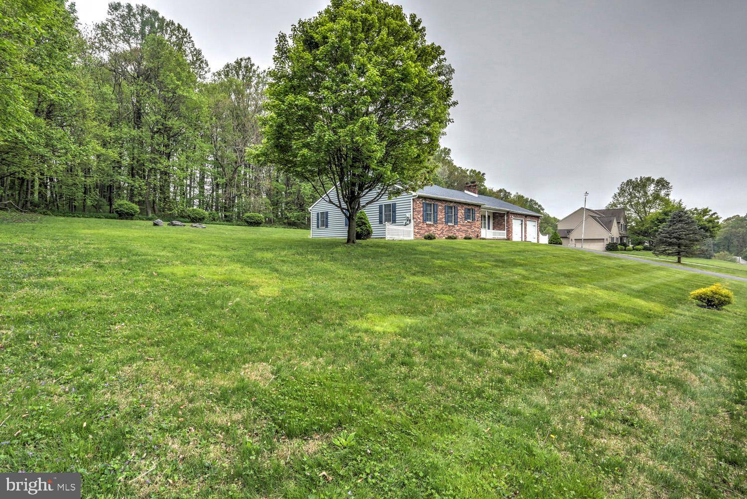 Pequea, PA 17565,106 OAK GLEN DR