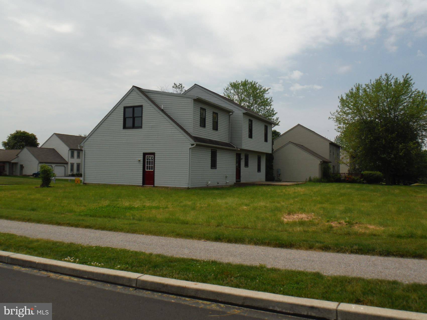 Lancaster, PA 17602,1843 KRYSTLE DR