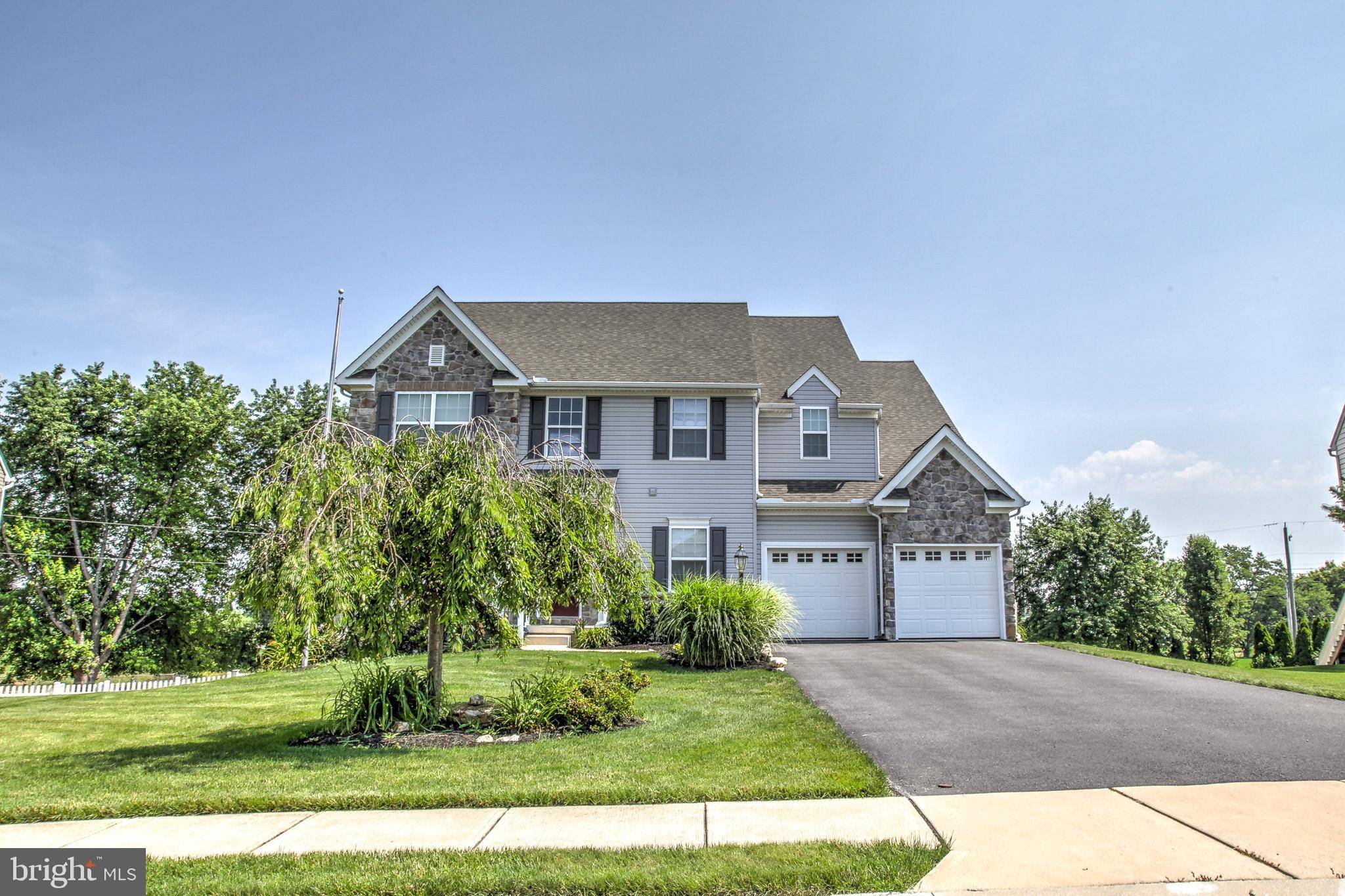 Leola, PA 17540,326 WILLOW DELL LN