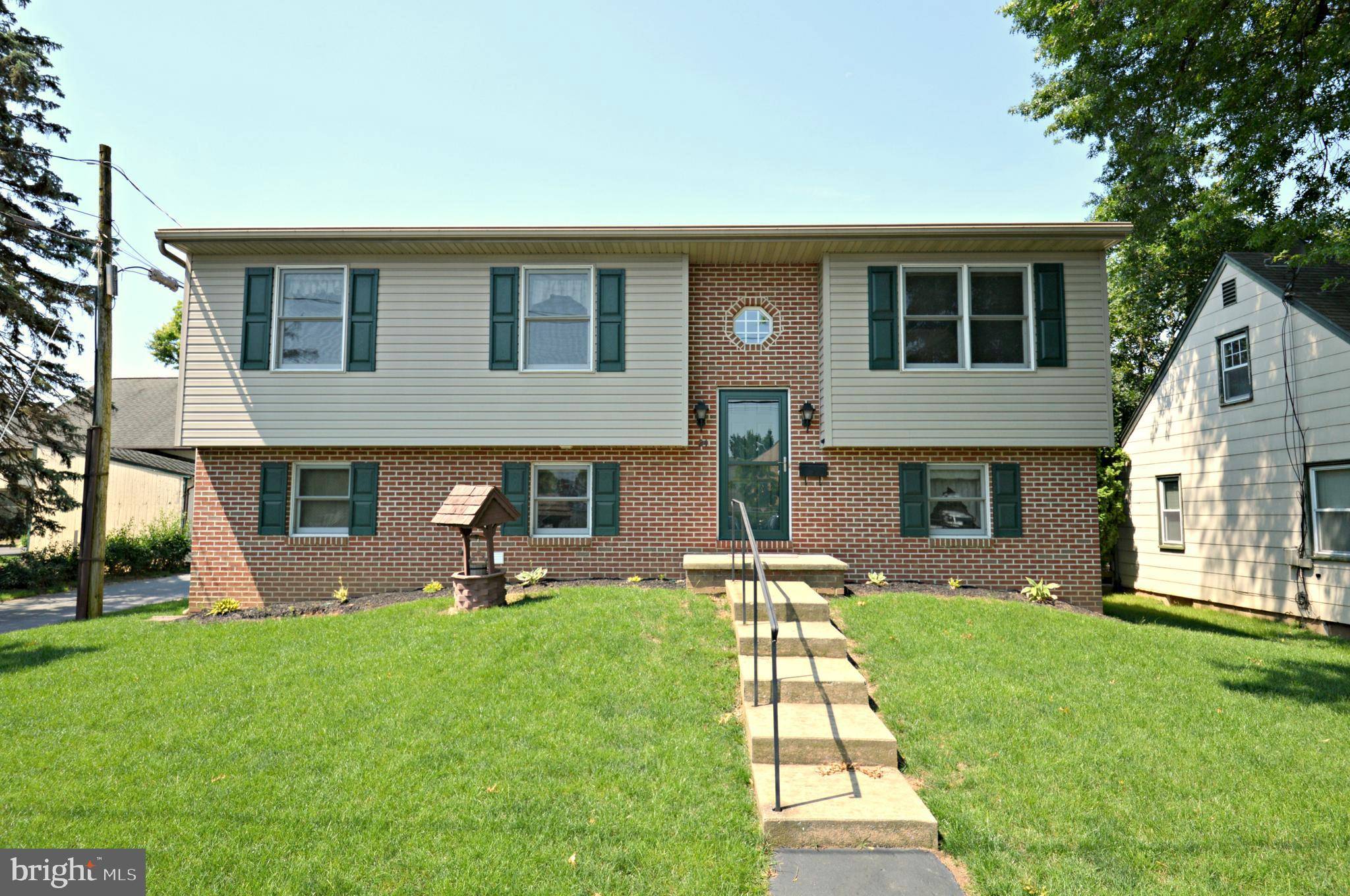 Manheim, PA 17545,24 S PITT ST