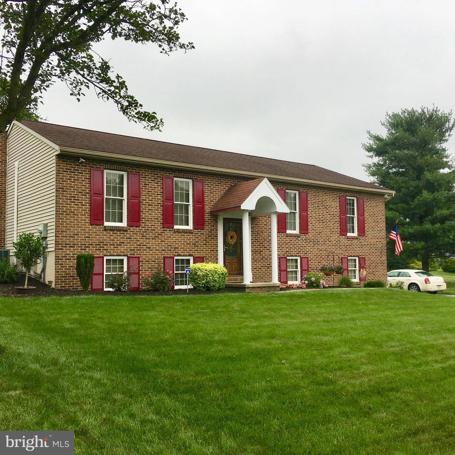 Manheim, PA 17545,474 RED ROSE DR