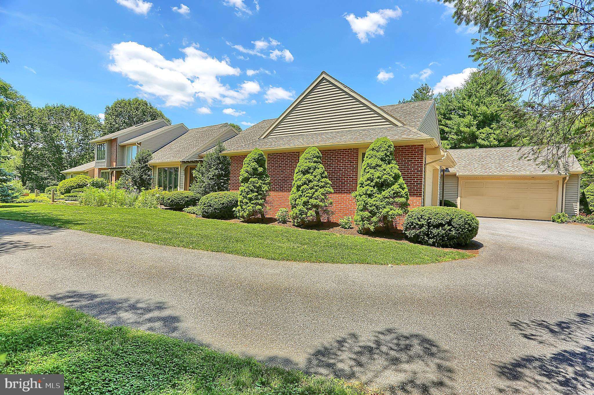 Lancaster, PA 17602,13 WATERFRONT ESTATES DR