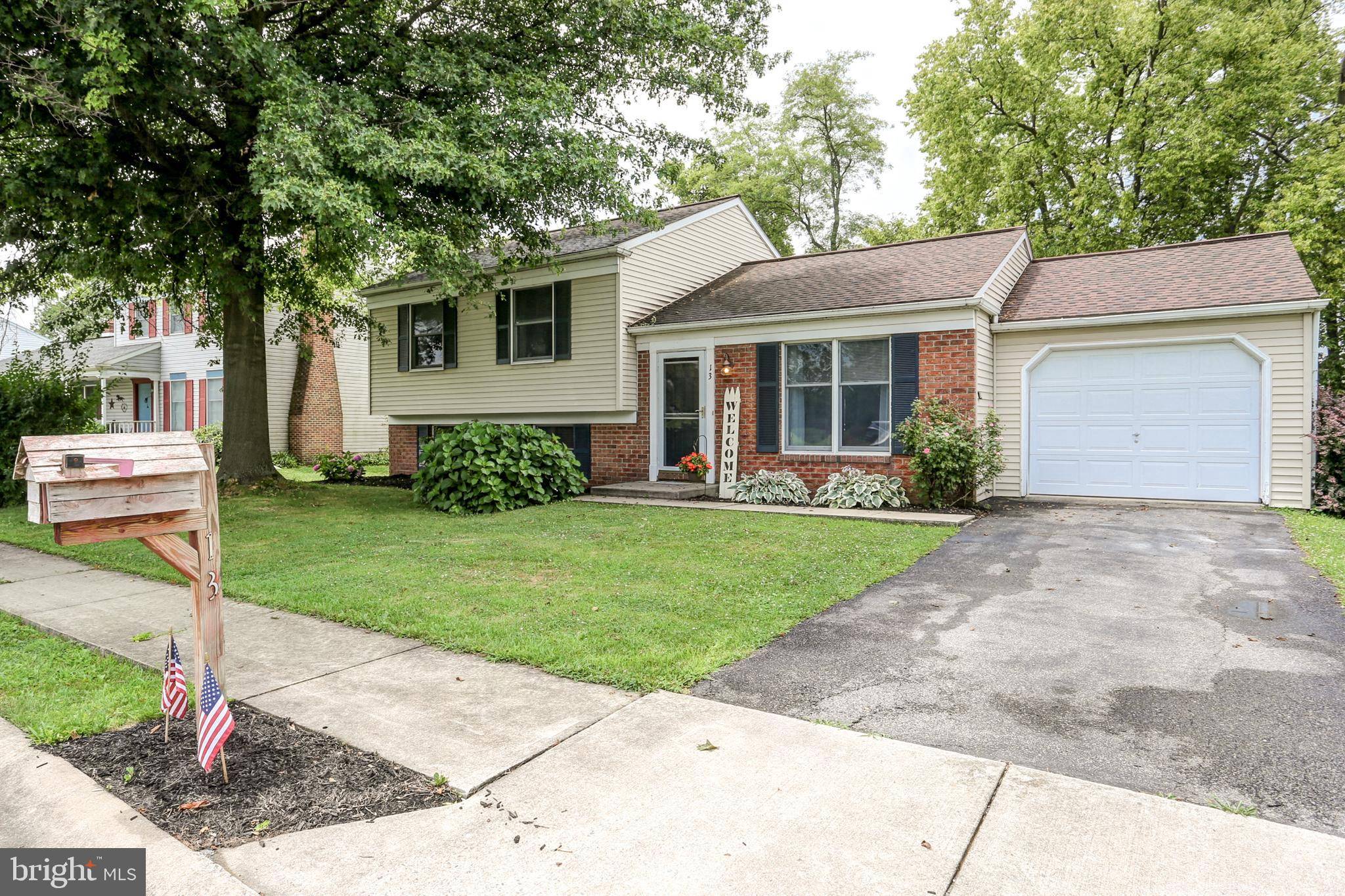 Marietta, PA 17547,13 ROSEWOOD LN