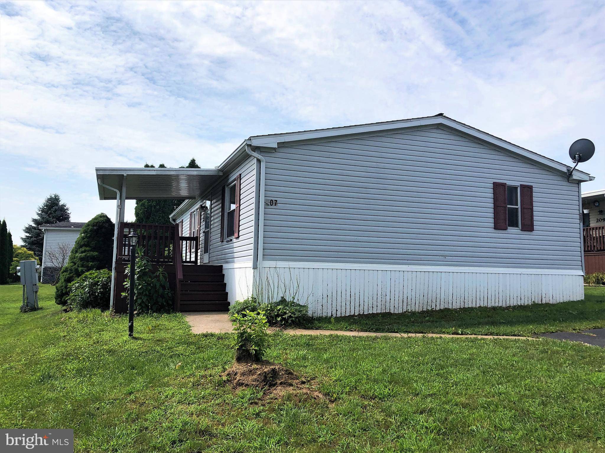 Lancaster, PA 17603,207 CLEARFIELD CT W