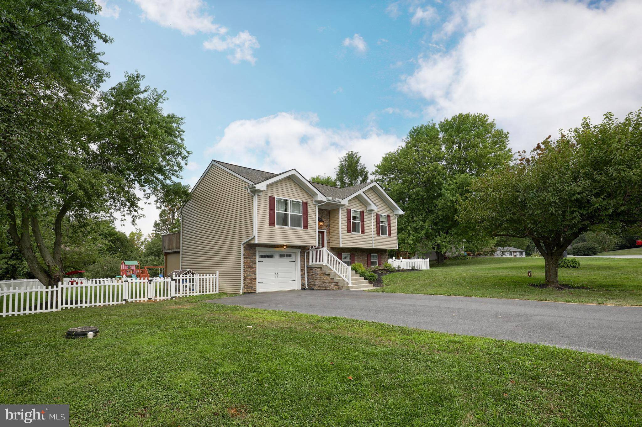 Holtwood, PA 17532,41 DEN MAR DR