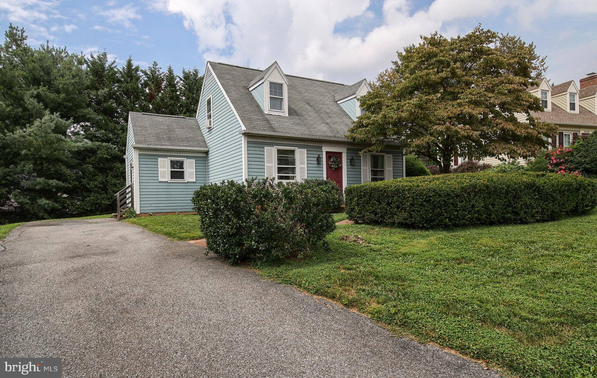 Lancaster, PA 17601,3239 MAPLECREST TER