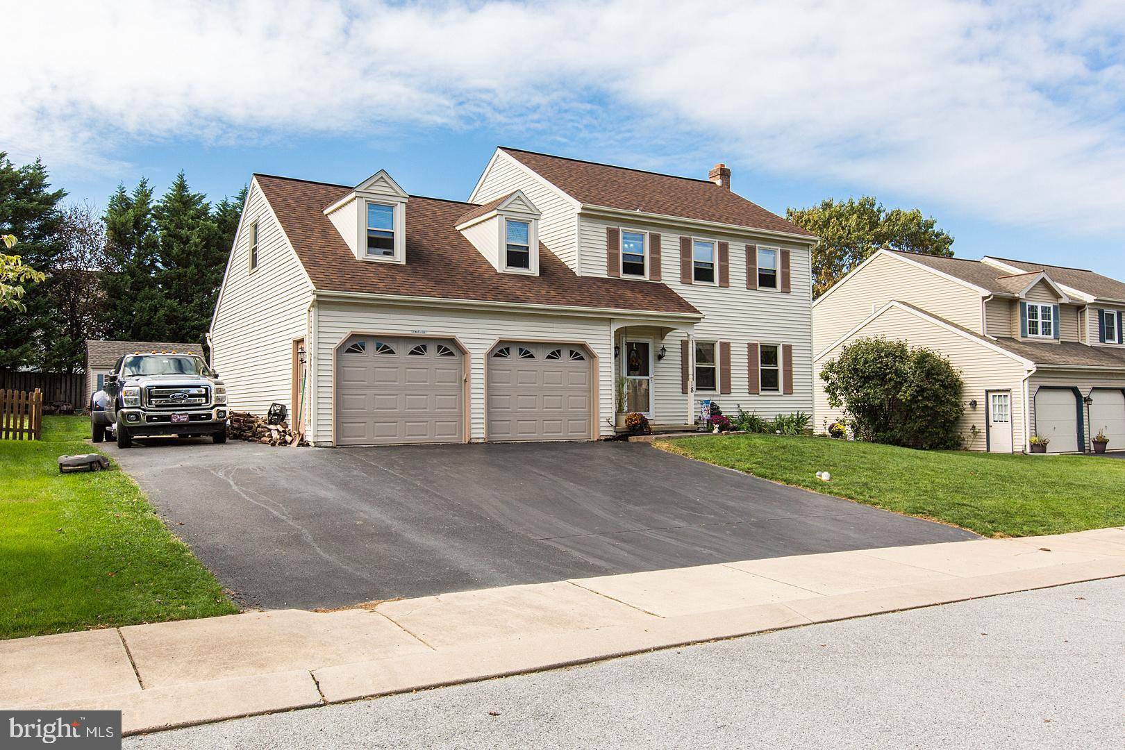 Ephrata, PA 17522,18 MARKET VIEW DR