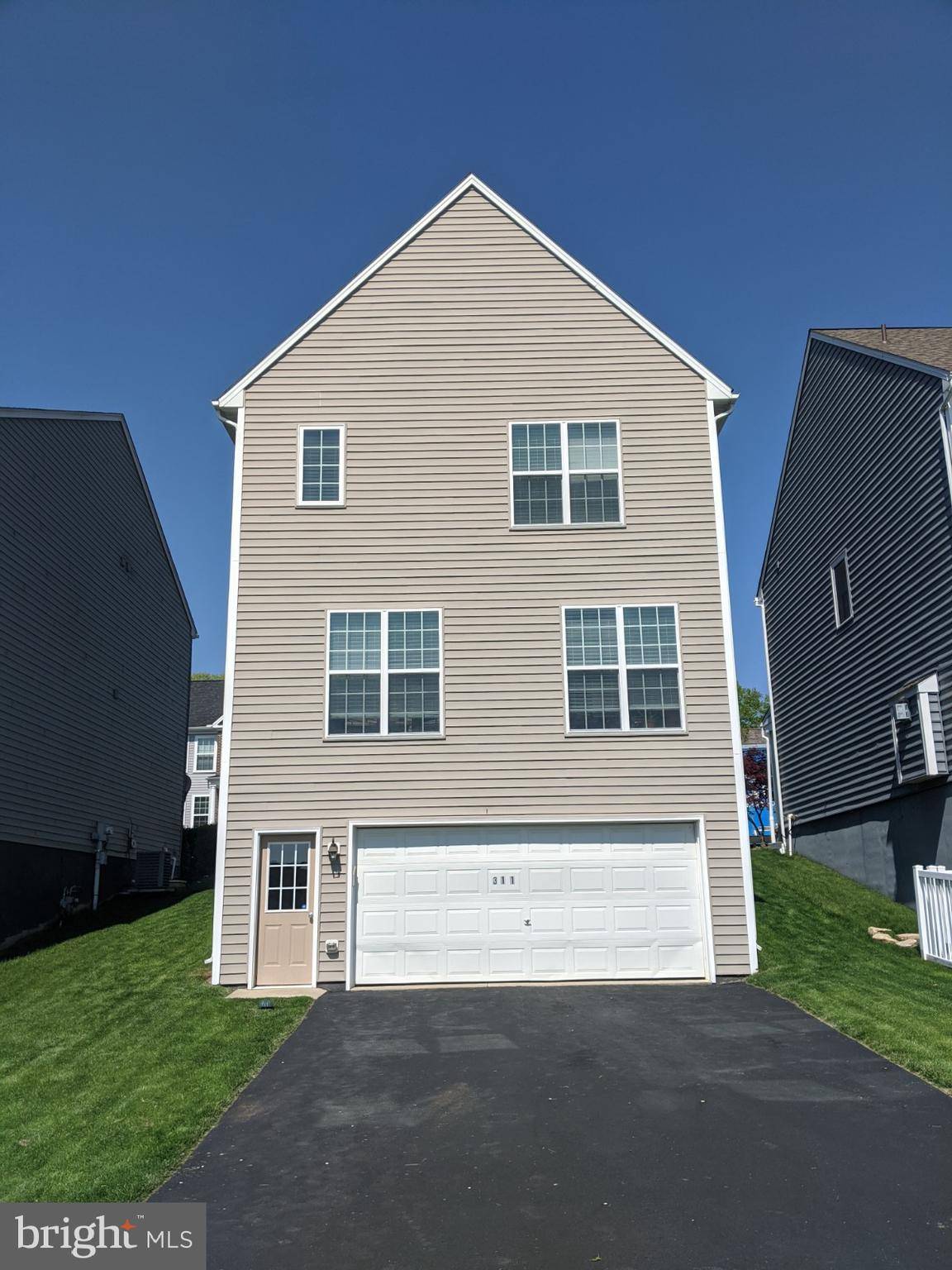 Mount Joy, PA 17552,311 BRITTANY LN