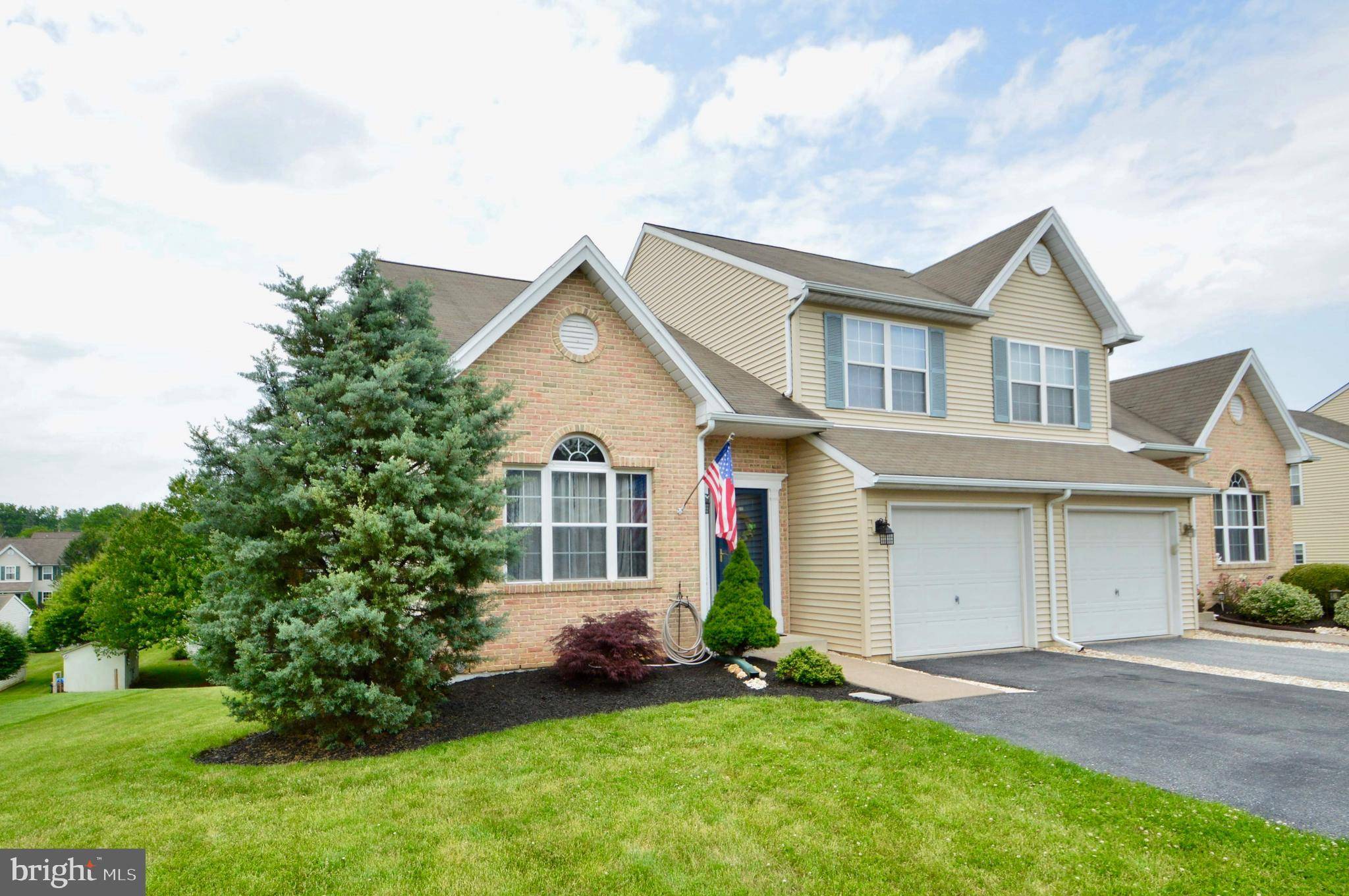 Coplay, PA 18037,2221 JUNIPER DR