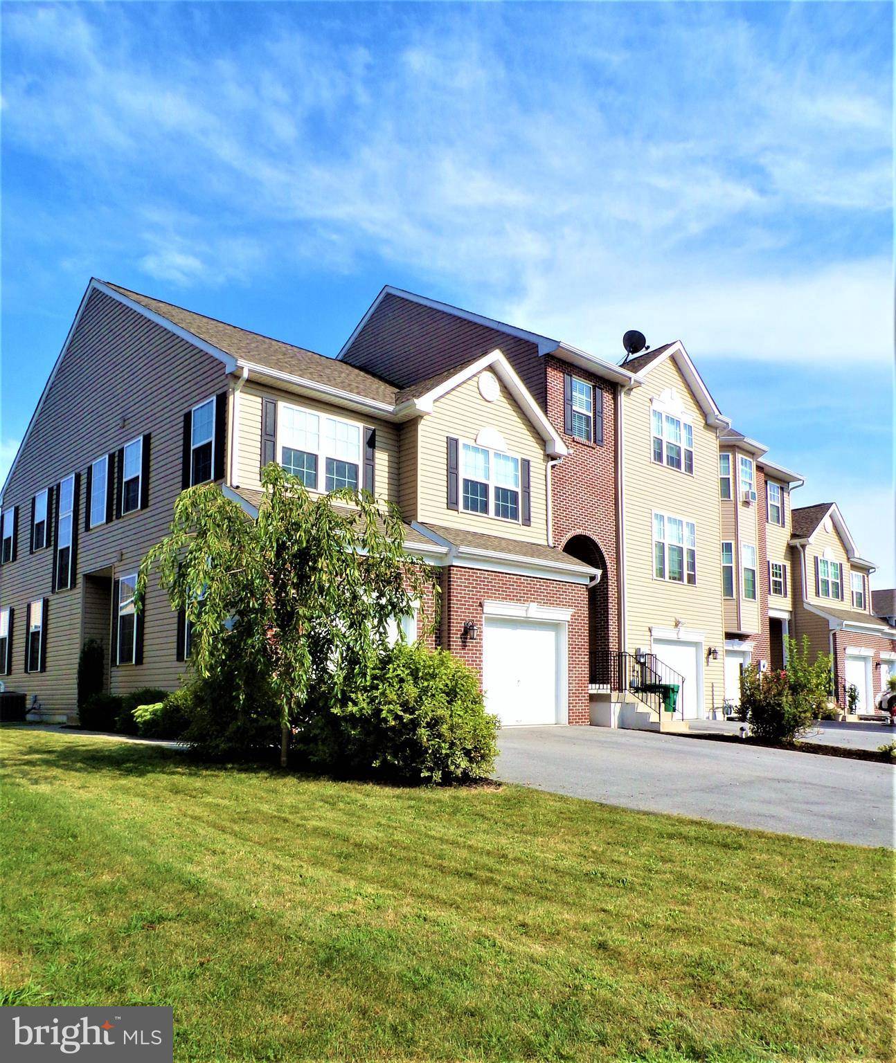 Macungie, PA 18062,5403 SPRING RIDGE DR W W