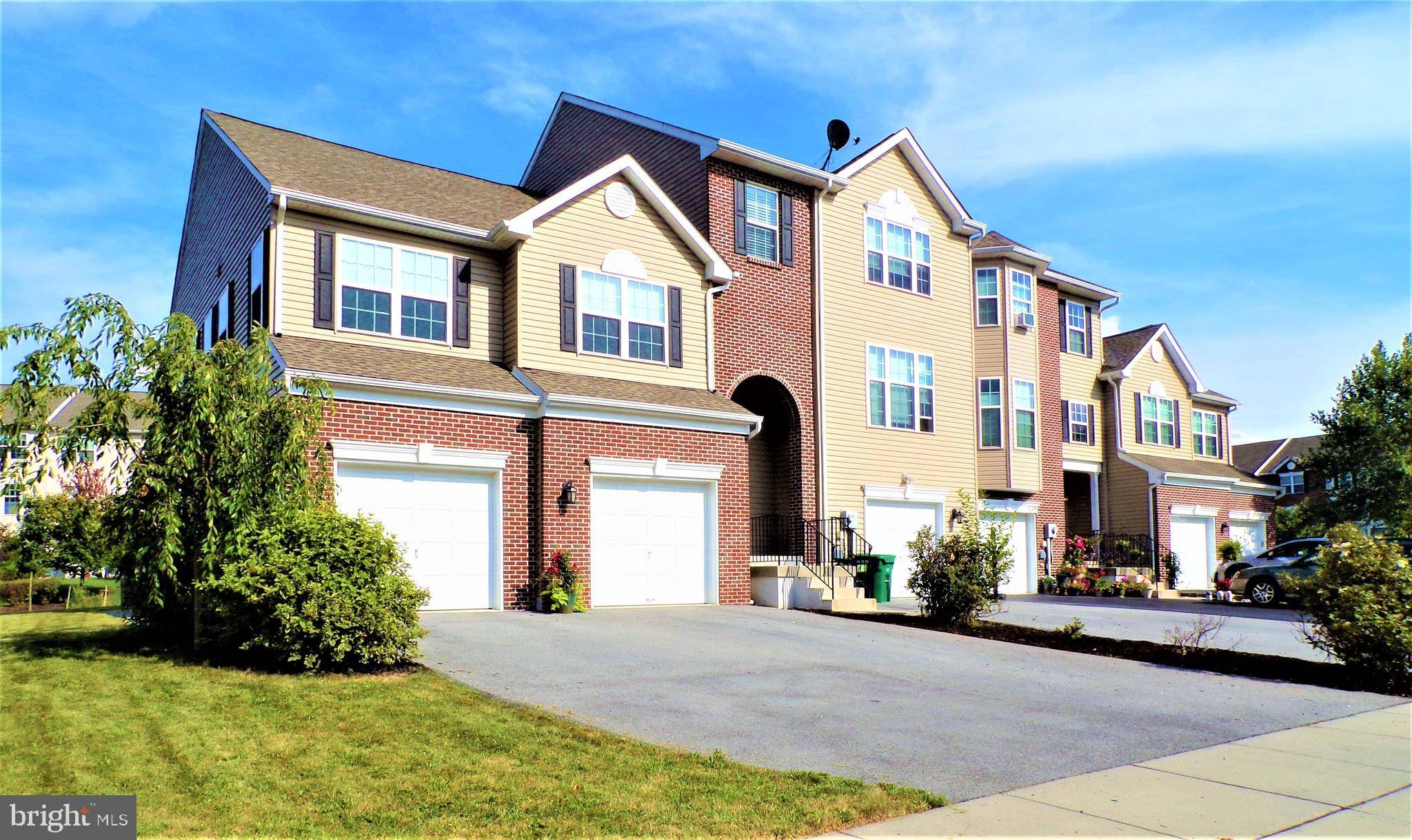 Macungie, PA 18062,5403 SPRING RIDGE DR W W