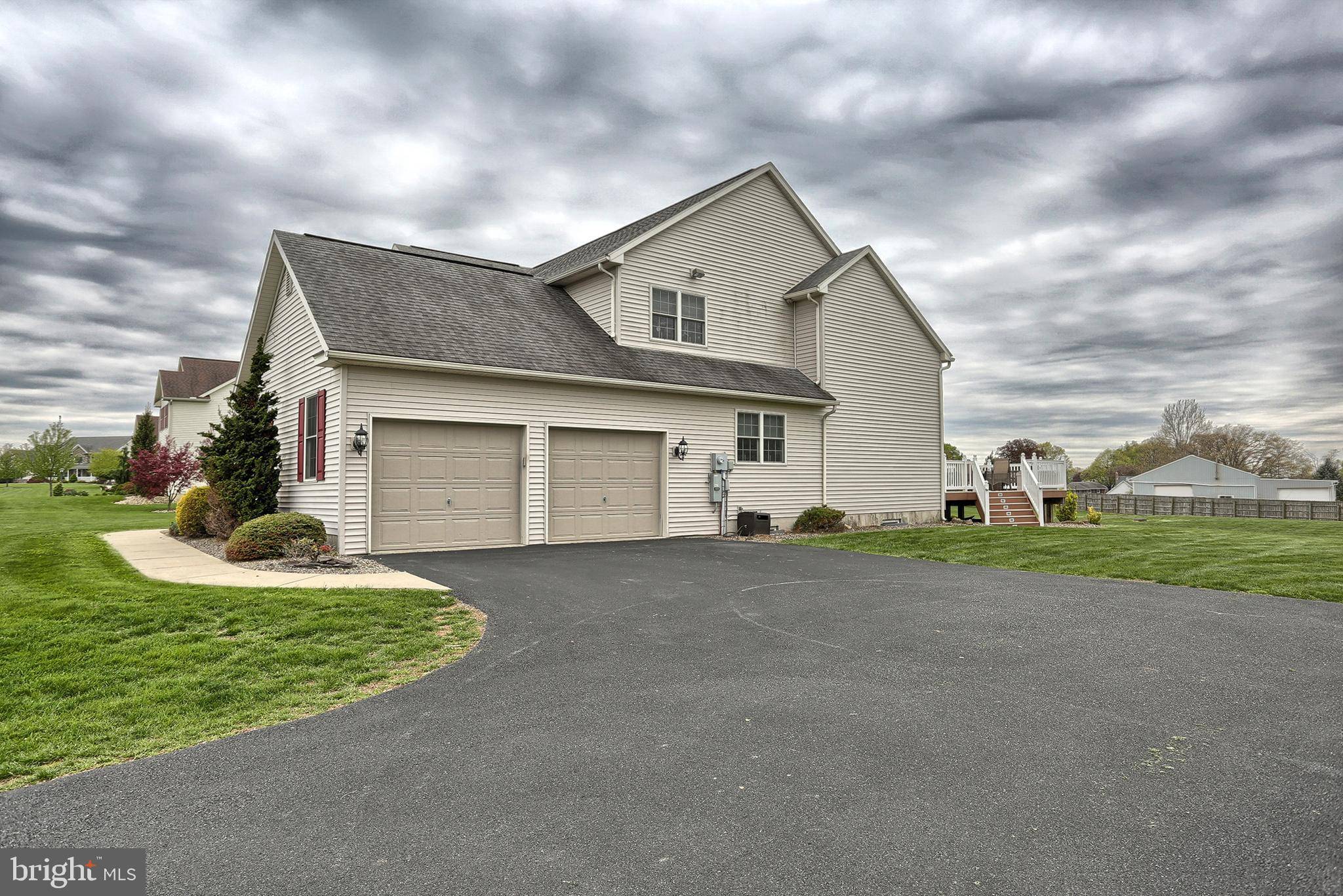 Myerstown, PA 17067,23 APPLE CREEK LN