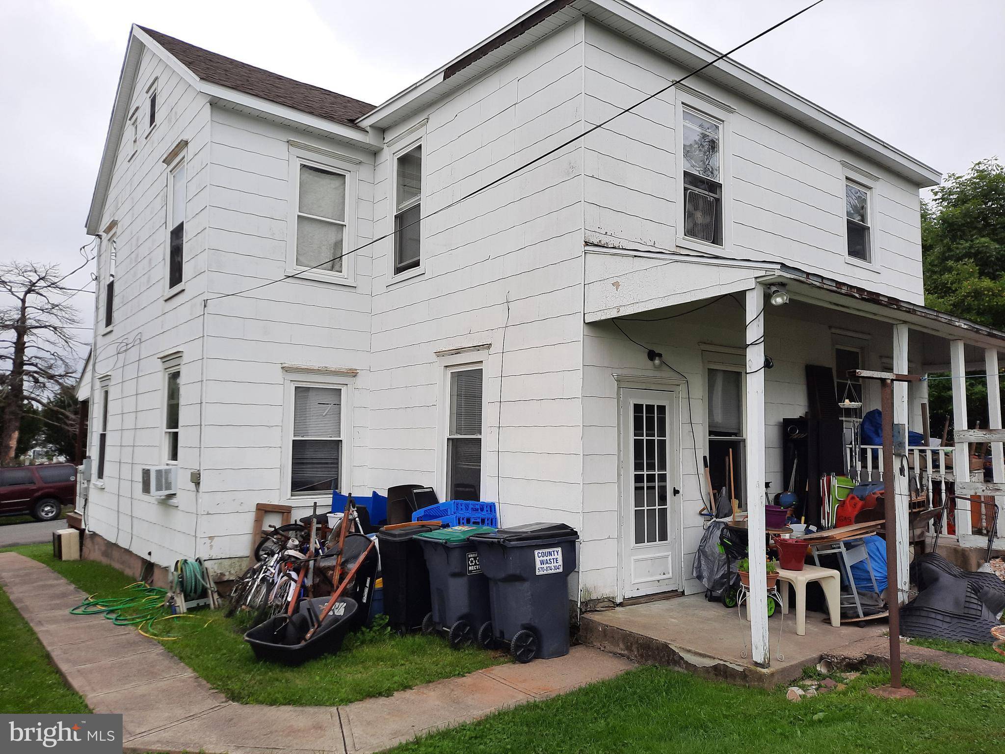 Freeland, PA 18224,934 PINE ST