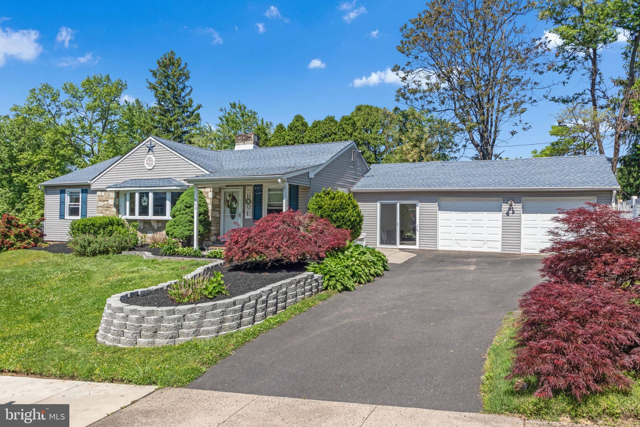 Huntingdon Valley, PA 19006,966 CLAIRE AVE