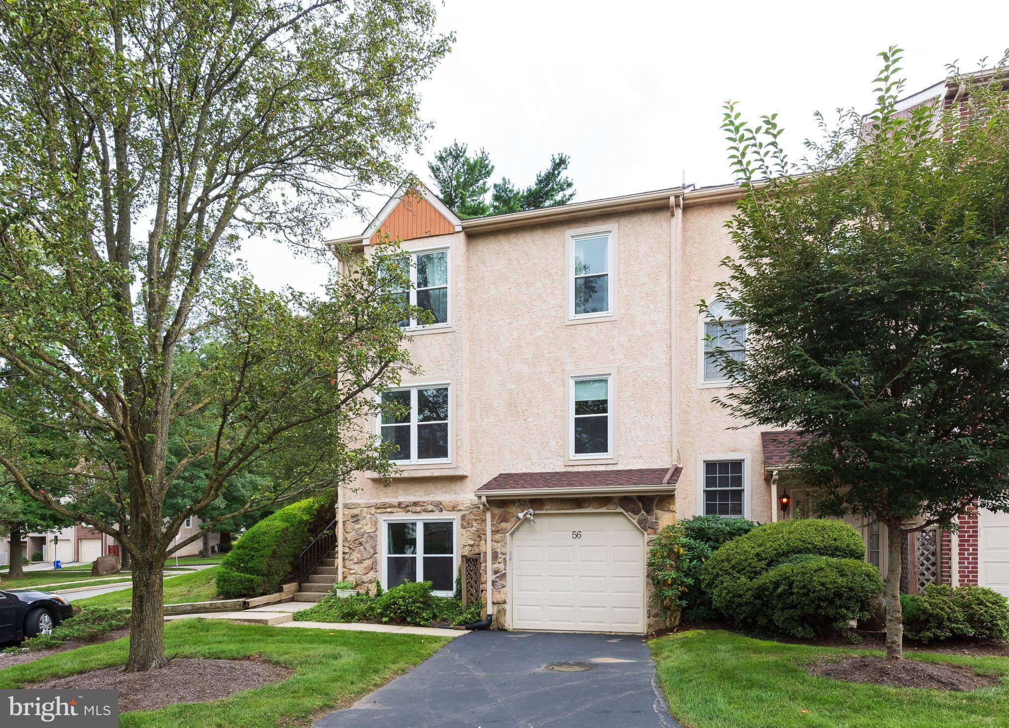 Lafayette Hill, PA 19444,56 WHITE PINE CT