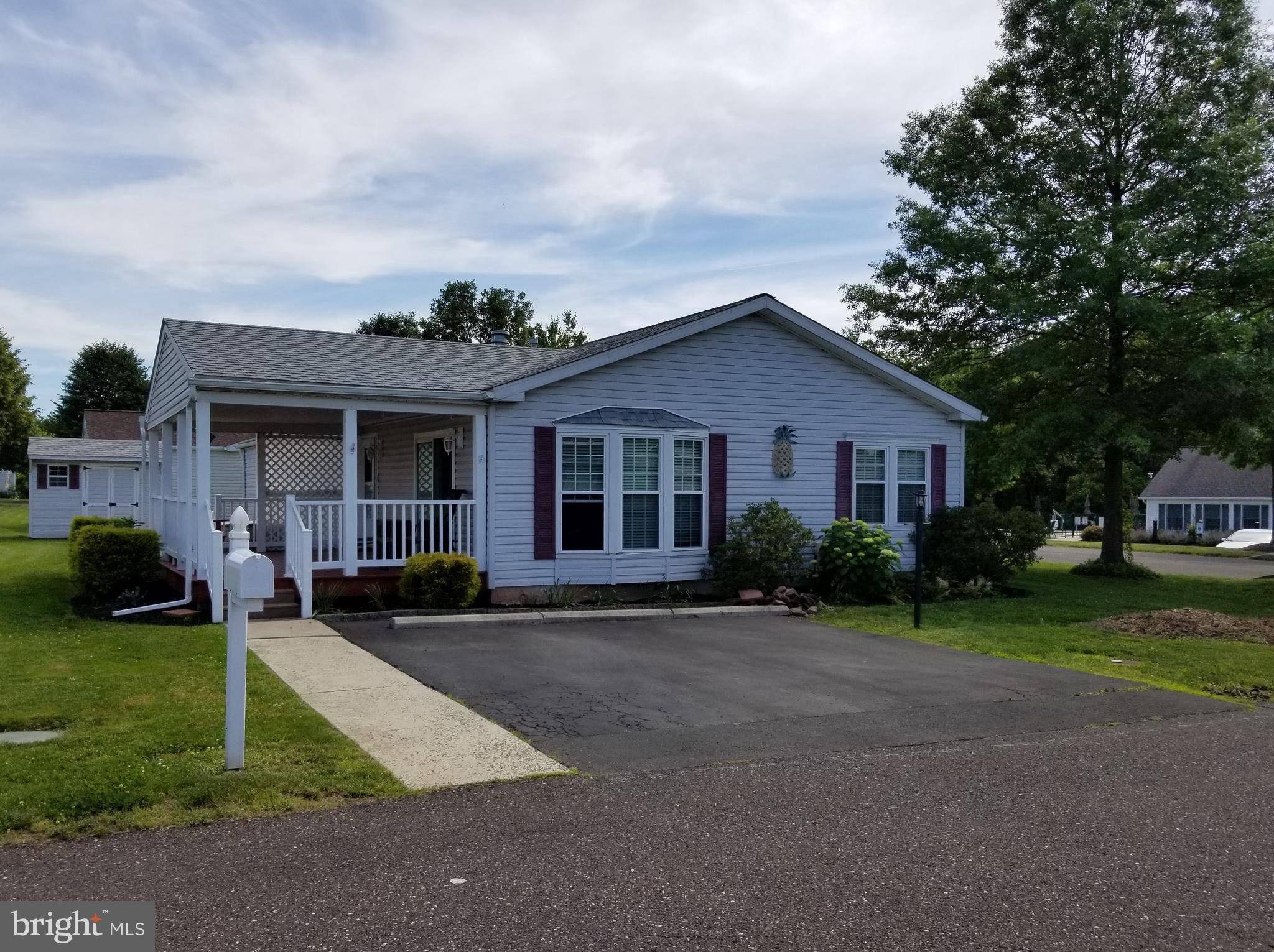 Royersford, PA 19468,102 DAISY LN